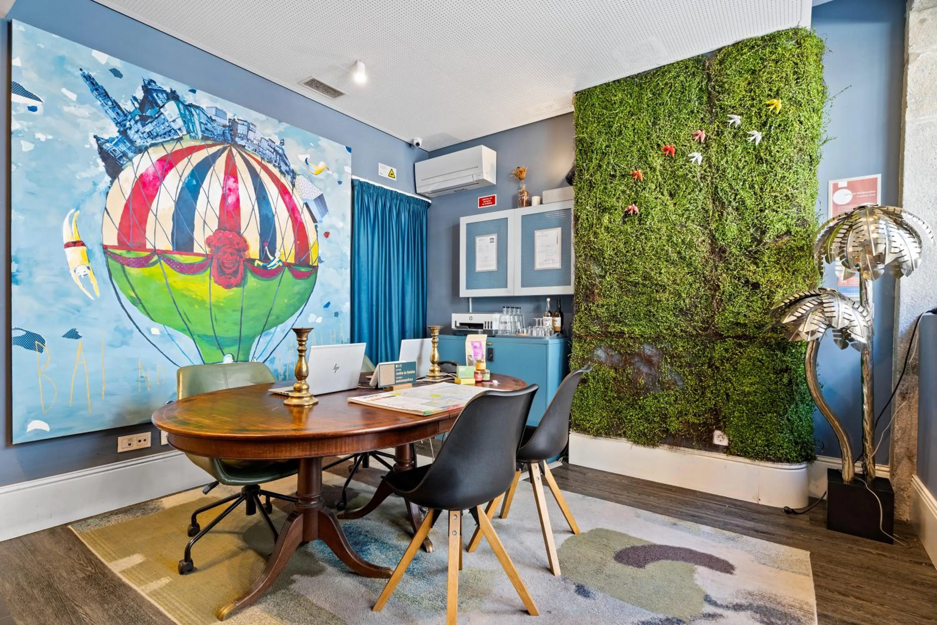 Lobby or reception in Jardim da Batalha Boutique Hotel by Shiadu