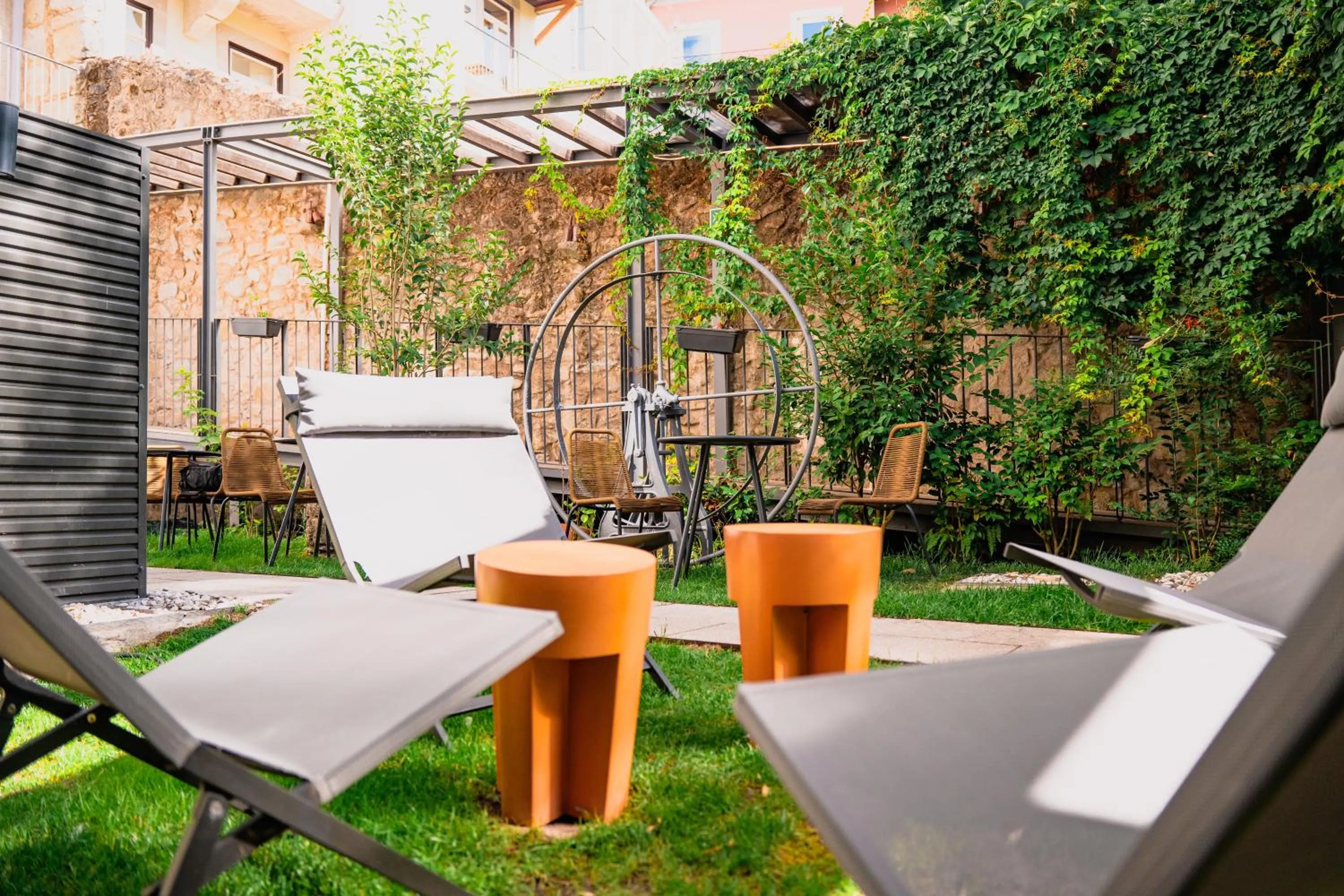 Day in Jardim da Batalha Boutique Hotel by Shiadu