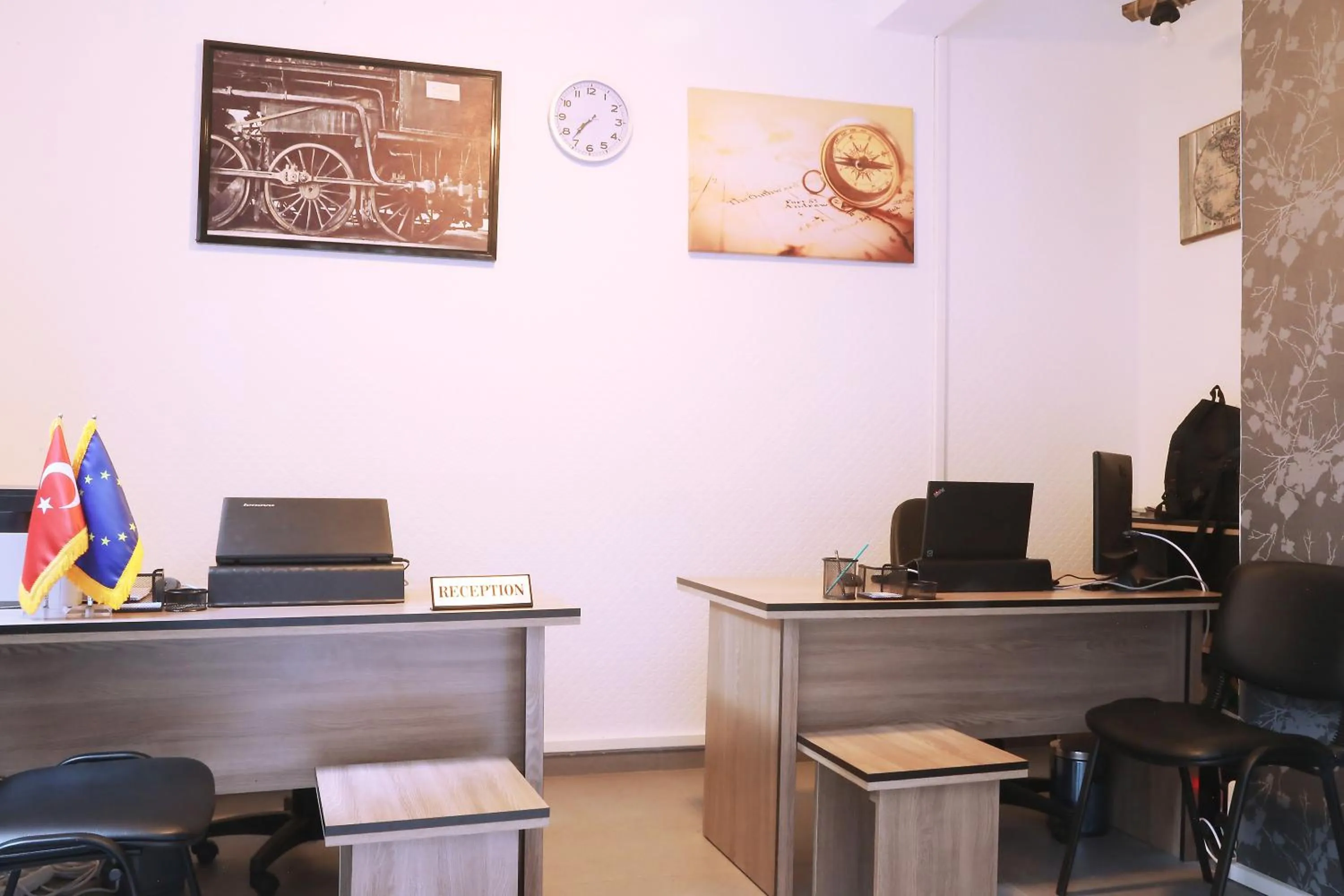 Lobby or reception in Dorne Suite Taksim Hotel