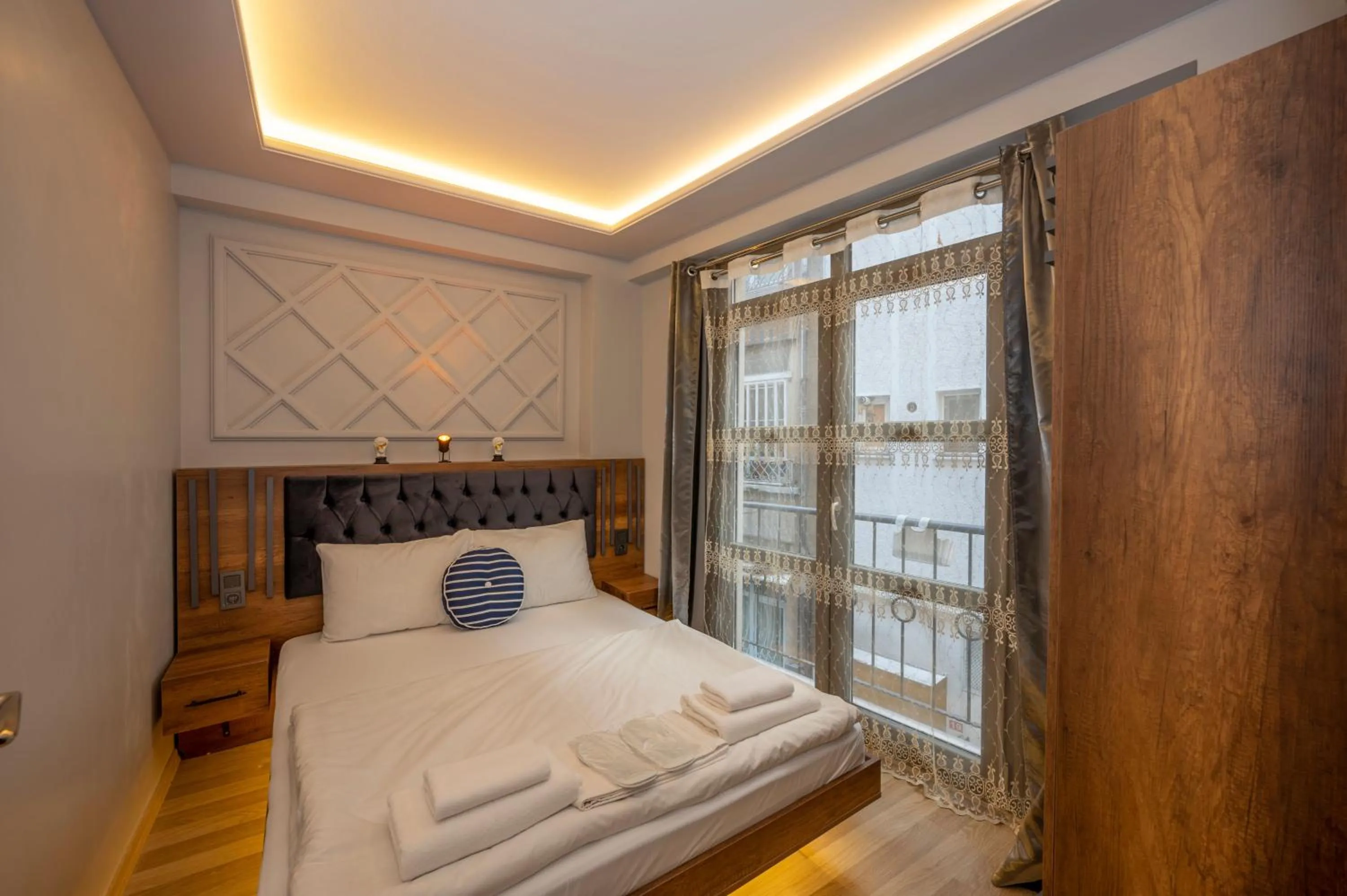 Bedroom, Bed in Dorne Suite Taksim Hotel