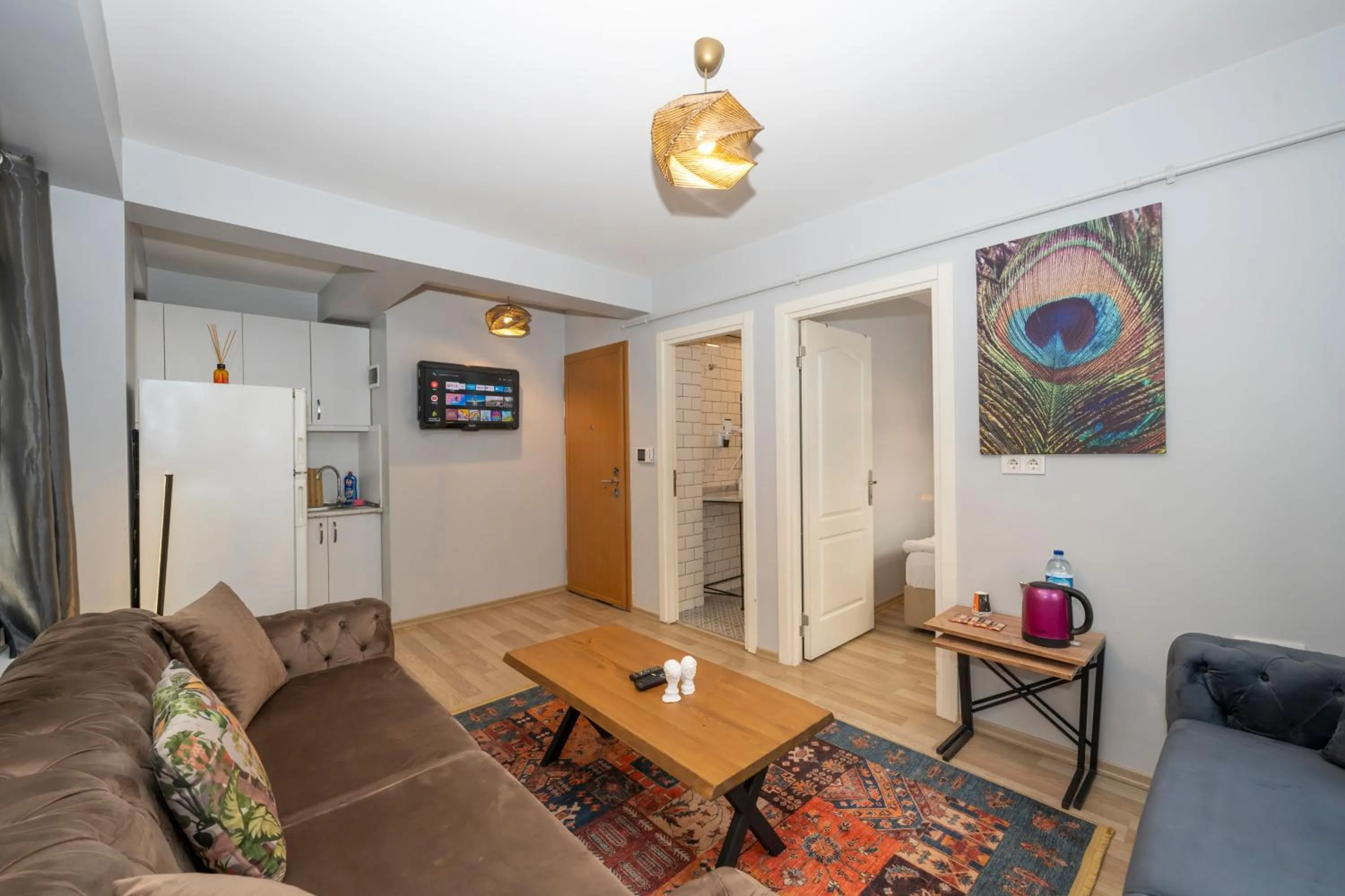 TV and multimedia in Dorne Suite Taksim Hotel