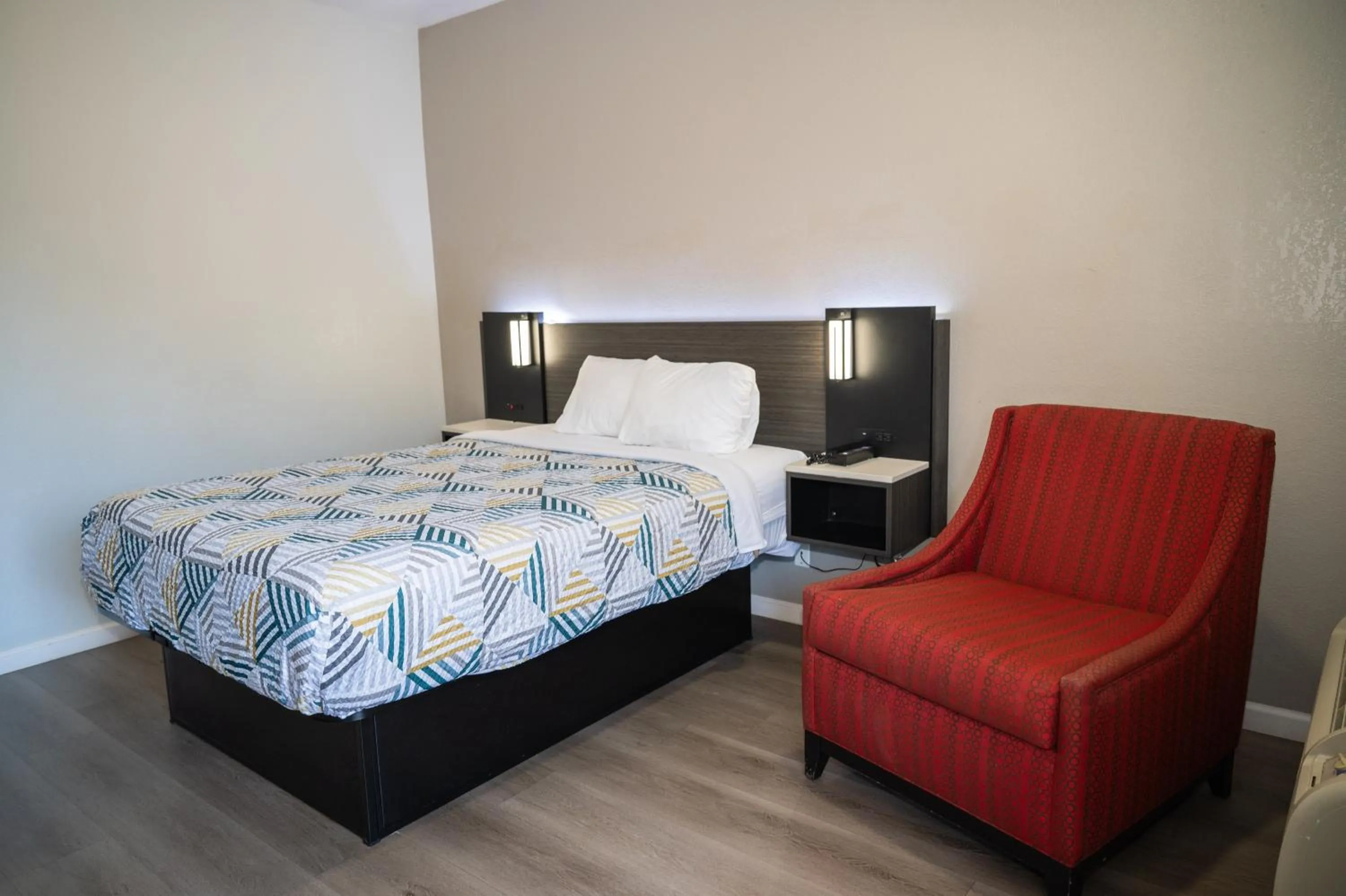 Bedroom, Bed in Motel 6 Soledad, CA