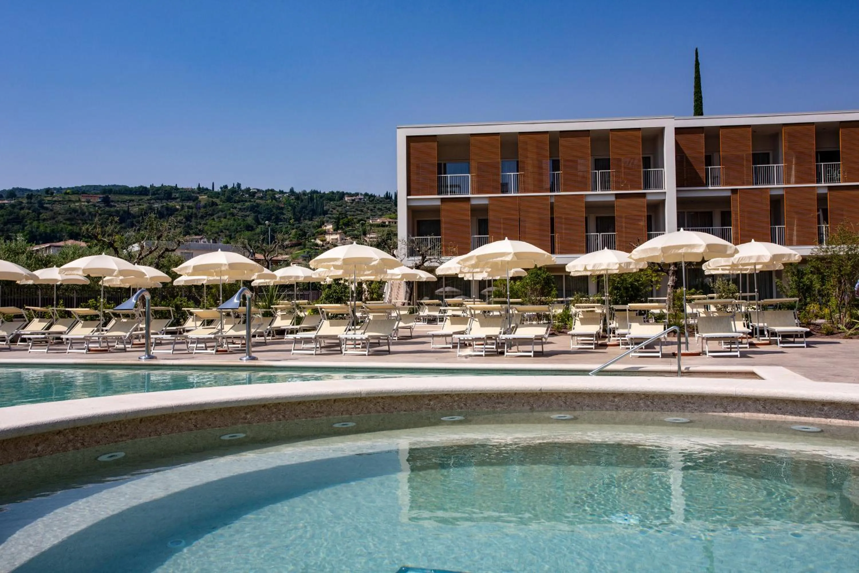 Swimming pool in Residenza Olivo