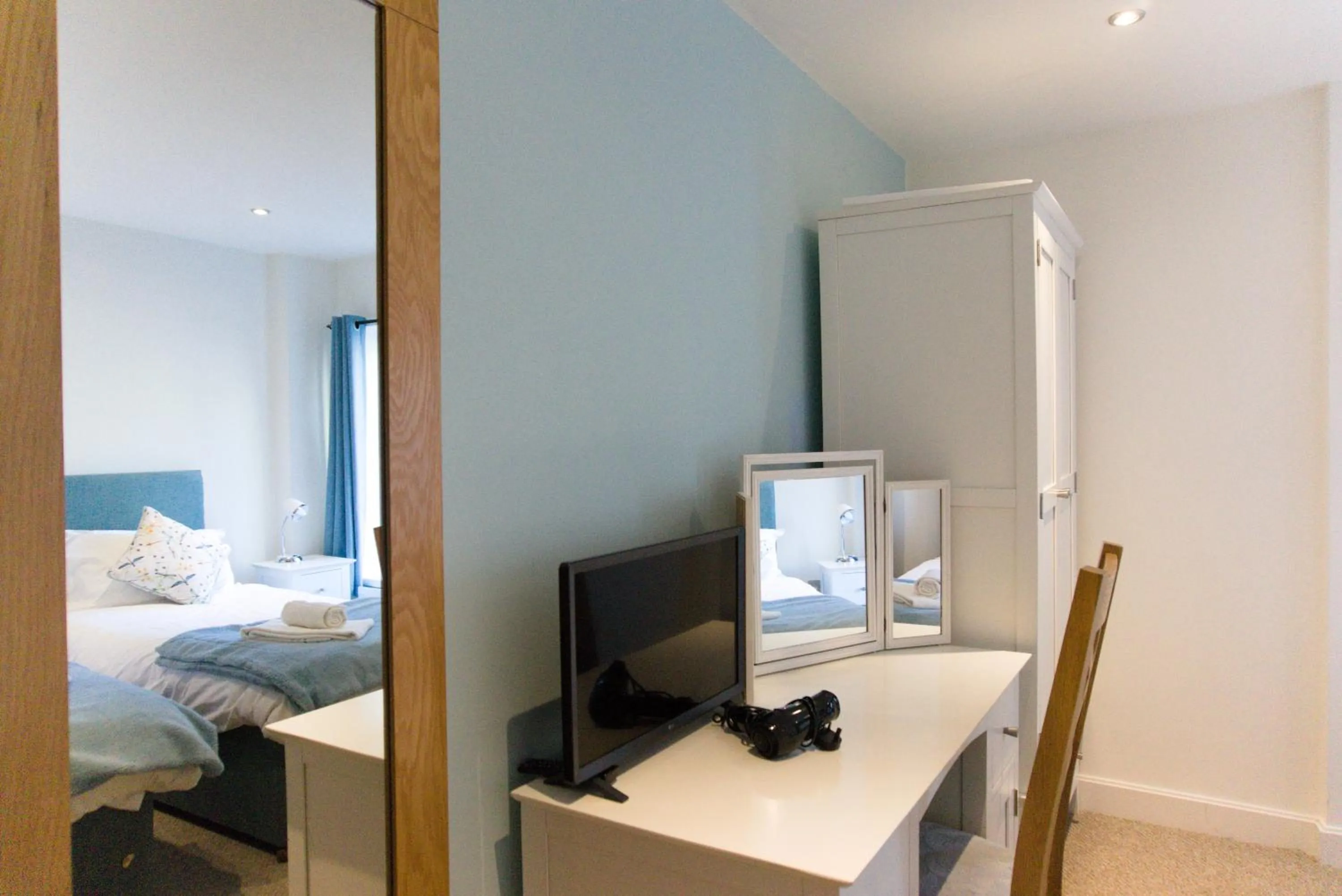 TV and multimedia, Bed in Almanna, Central York, only 6 minutes walk to York Minster