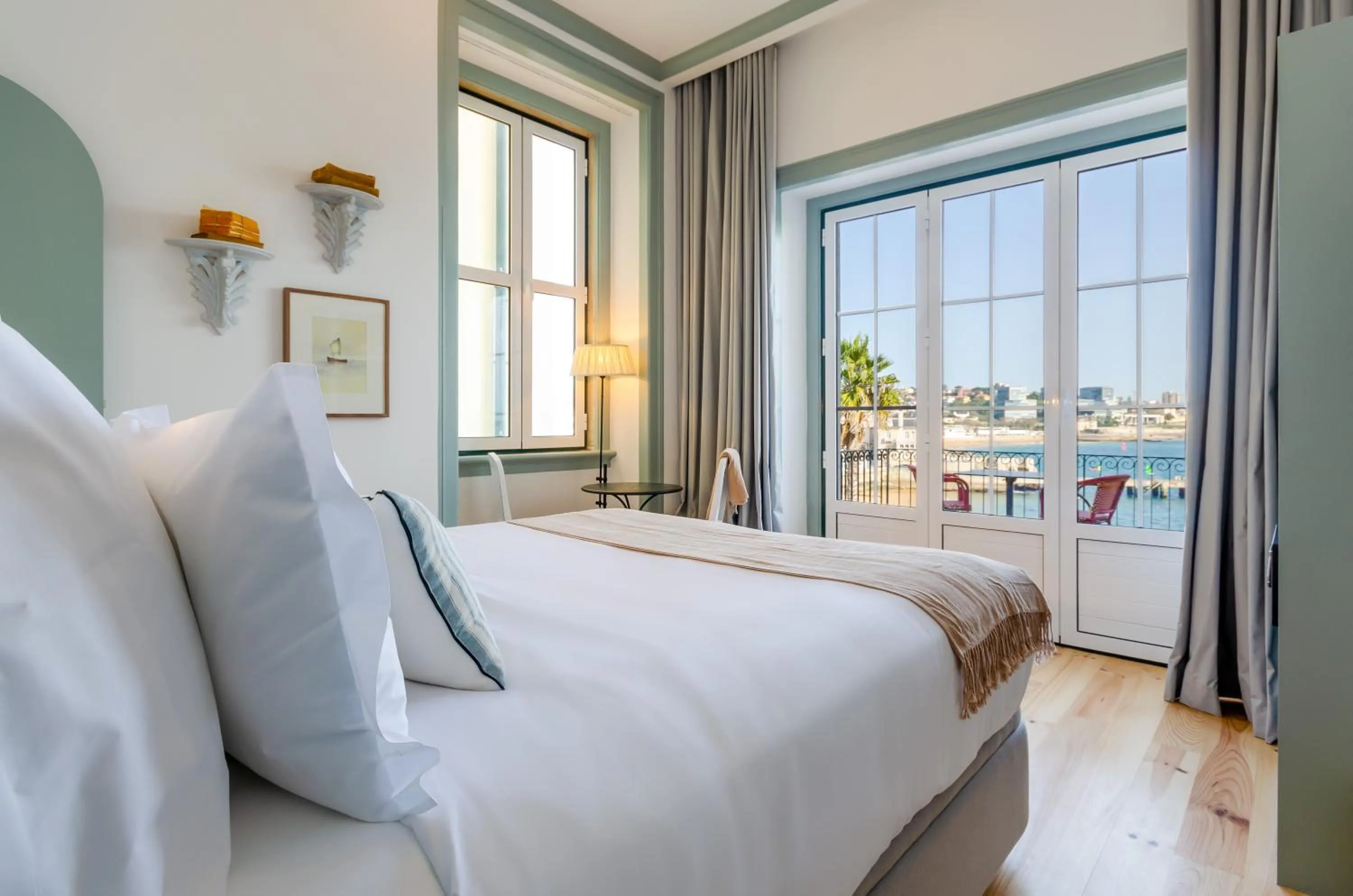 Bed in Westlight Cascais Chalet - Adults Only