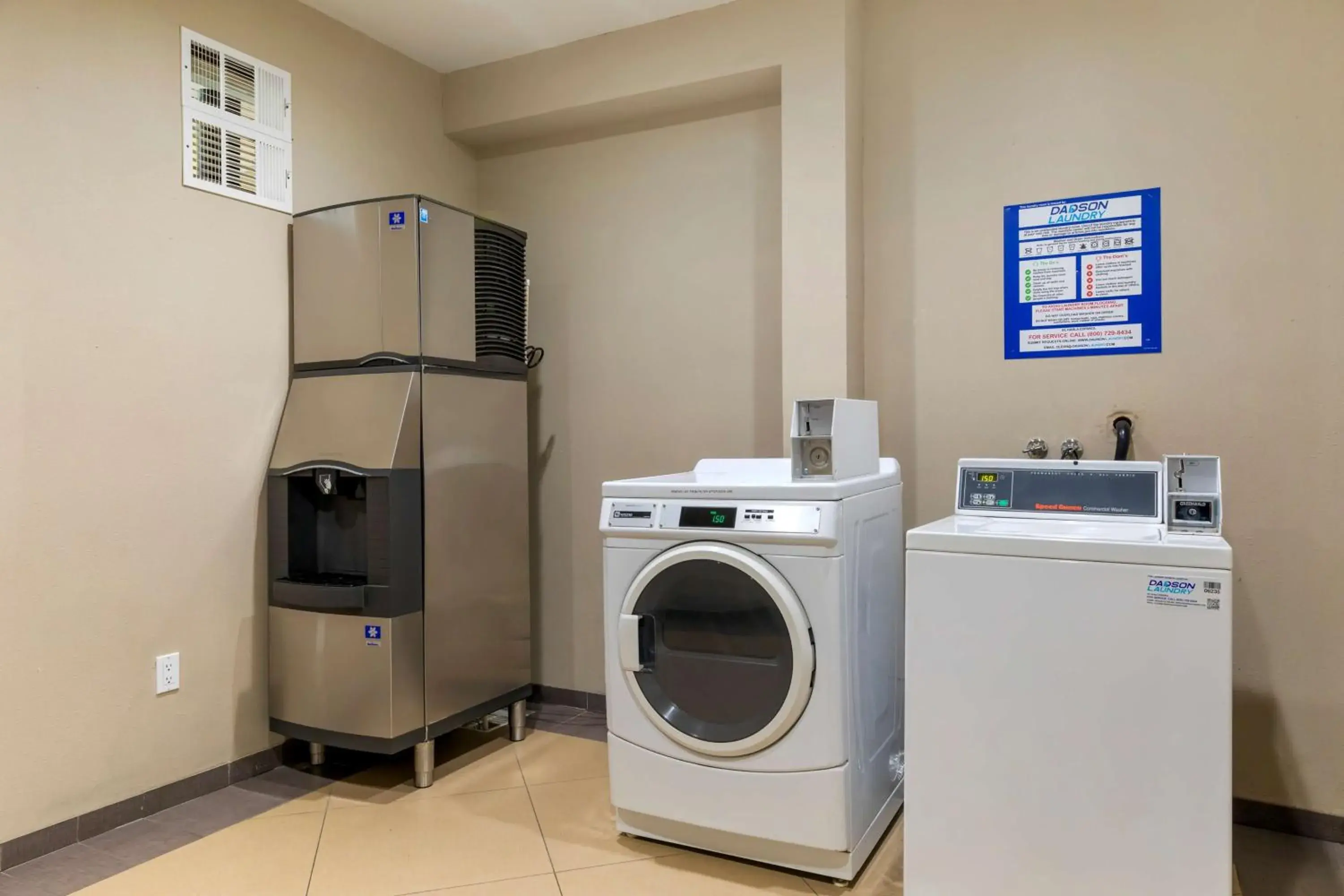 Property building in Best Western Plus Wasco Inn & Suites Property building in Best Western Plus Wasco Inn & Suites