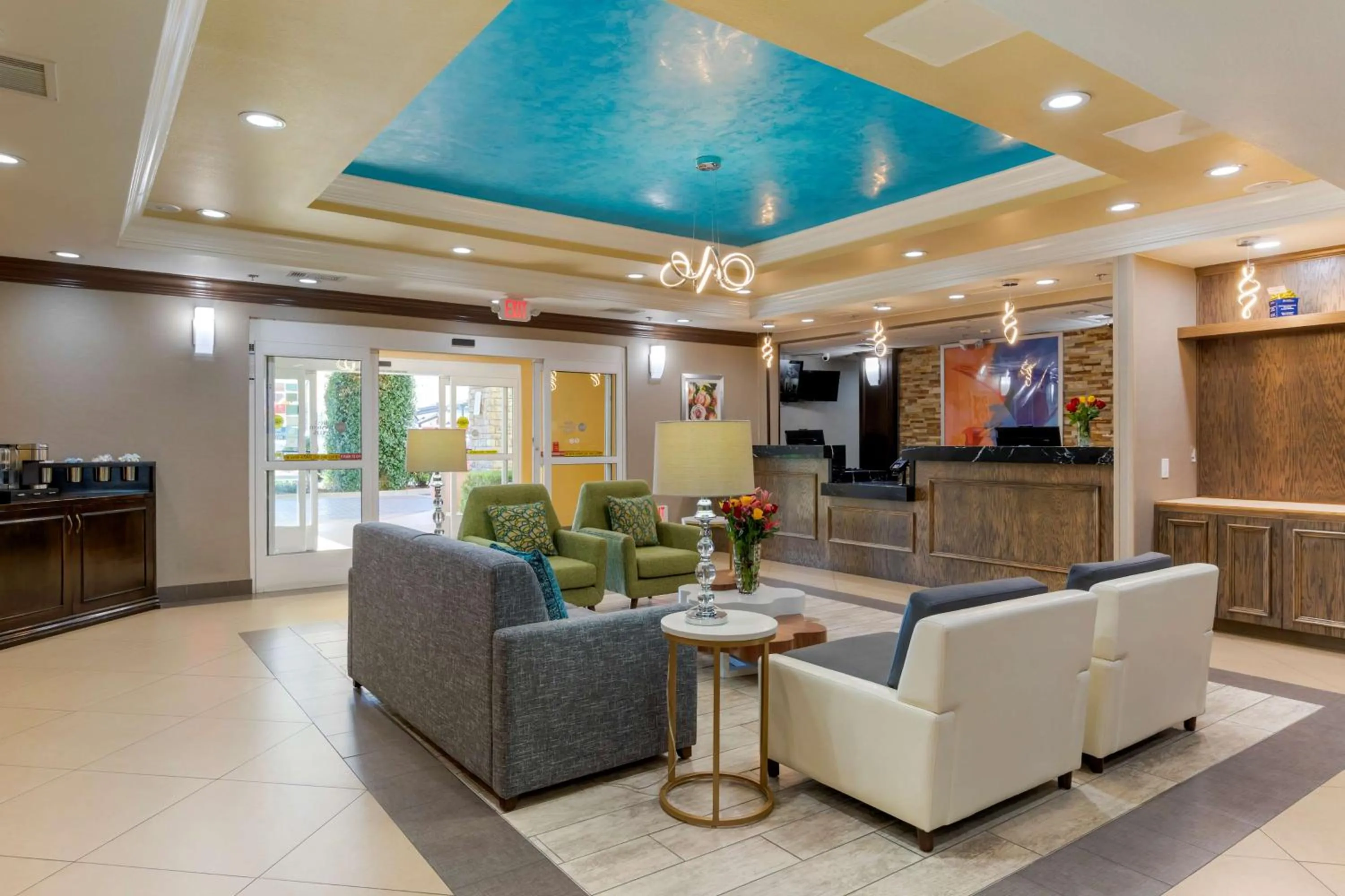 Lobby or reception in Best Western Plus Wasco Inn & Suites