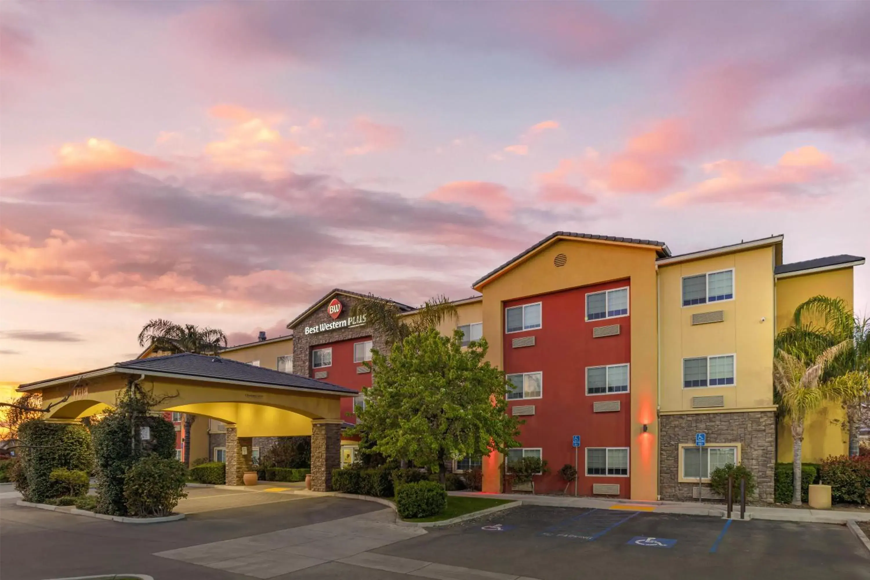 Best Western Plus Wasco Inn & Suites Best Western Plus Wasco Inn & Suites