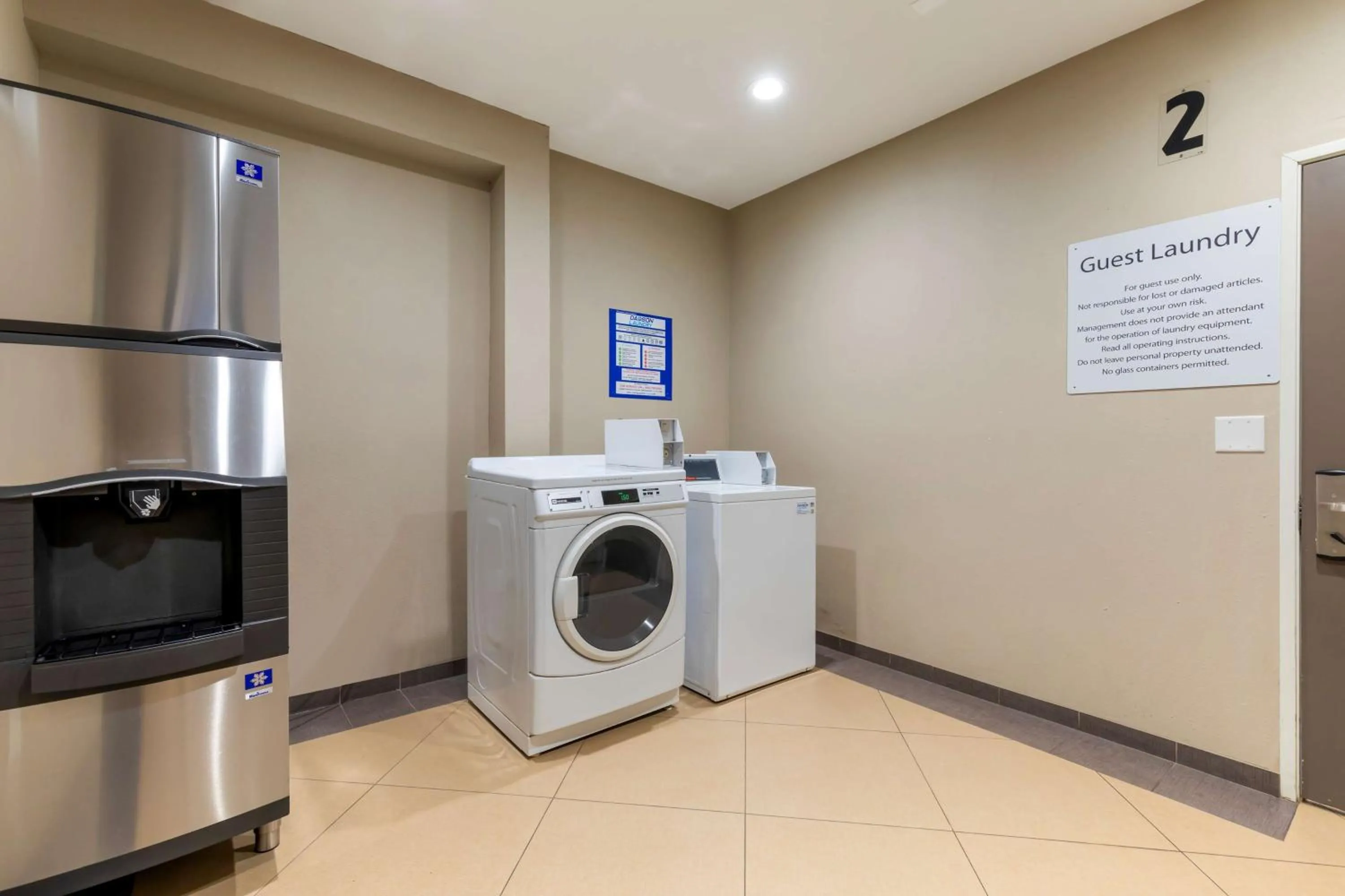 Property building in Best Western Plus Wasco Inn & Suites