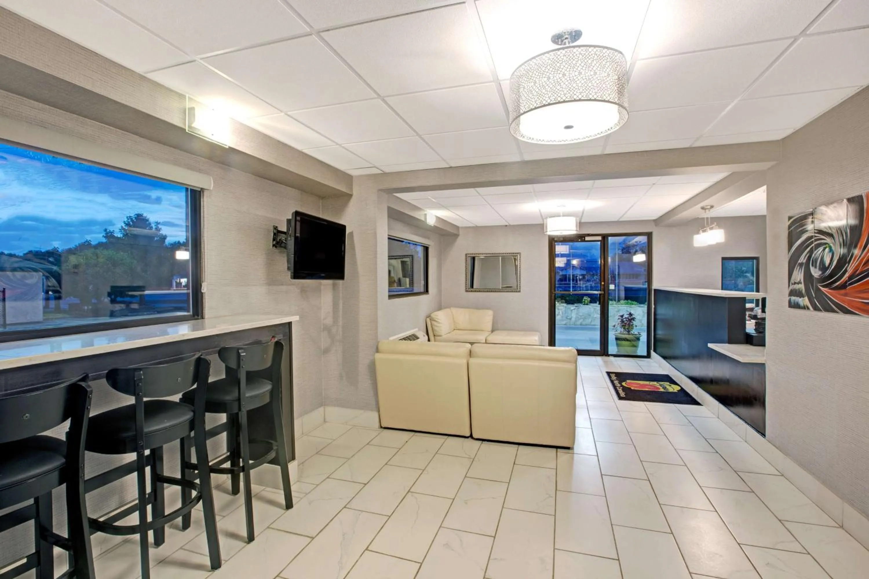 Lobby or reception in Super 8 by Wyndham Shelby