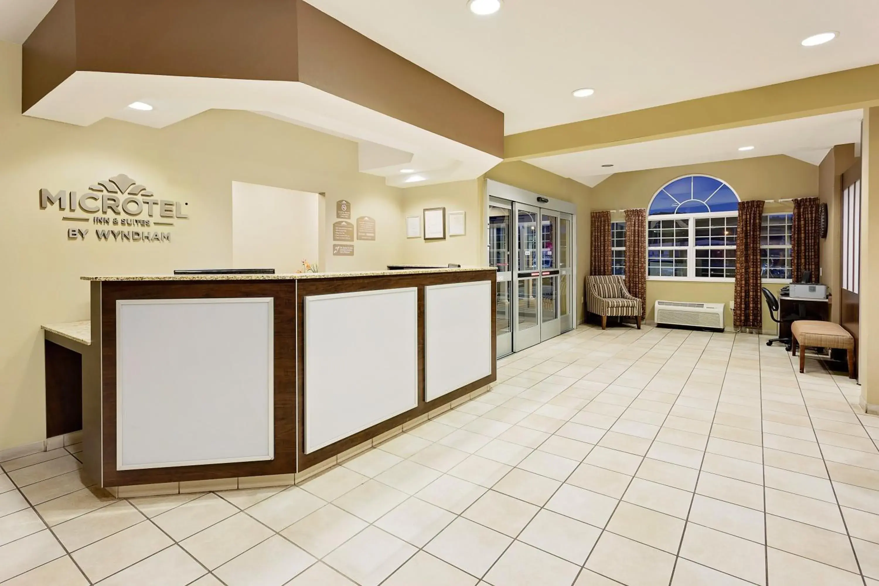 Lobby or reception in Microtel Inn & Suites by Wyndham Prairie du Chien Lobby or reception in Microtel Inn & Suites by Wyndham Prairie du Chien