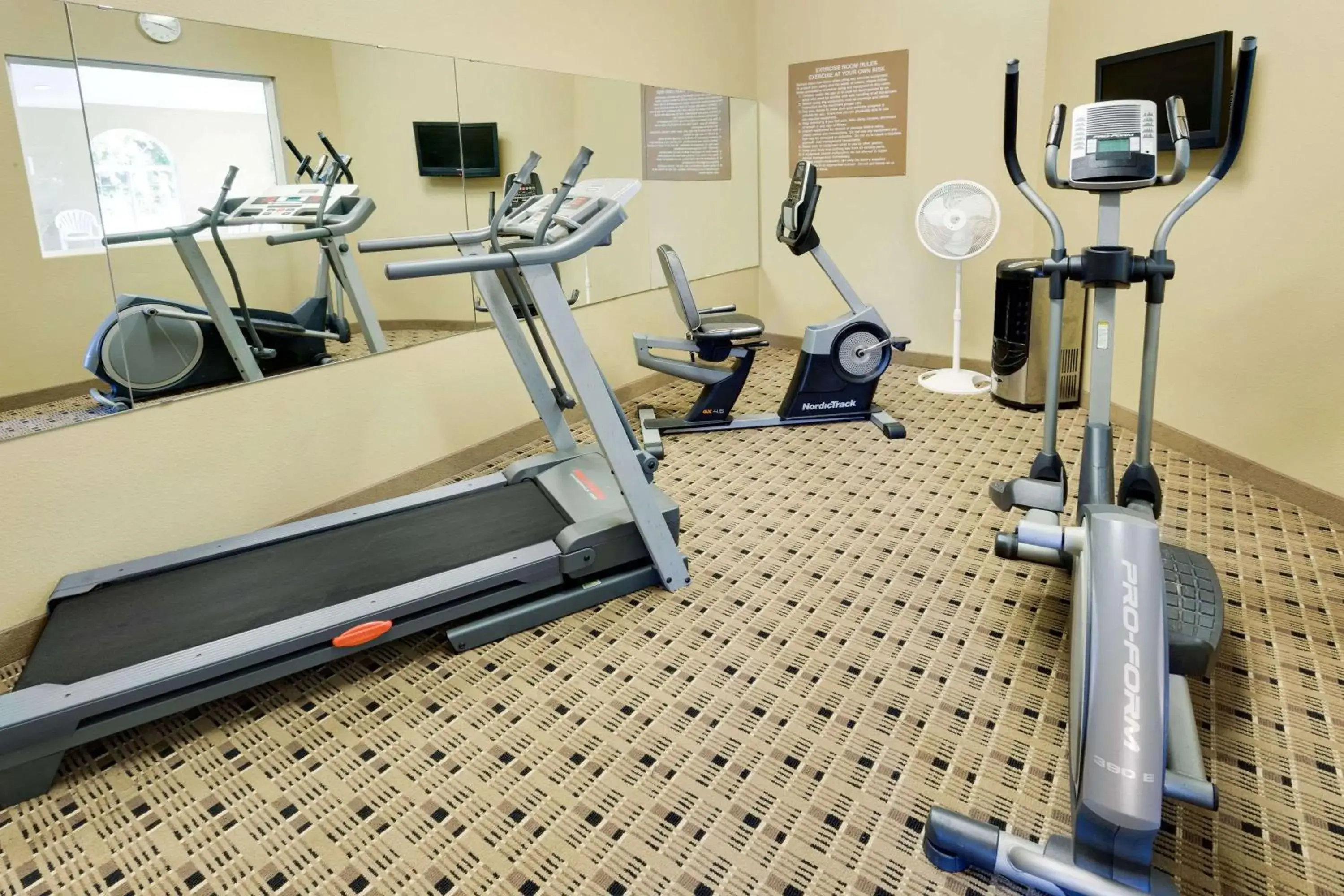 Fitness centre/facilities in Microtel Inn & Suites by Wyndham Prairie du Chien Fitness centre/facilities in Microtel Inn & Suites by Wyndham Prairie du Chien