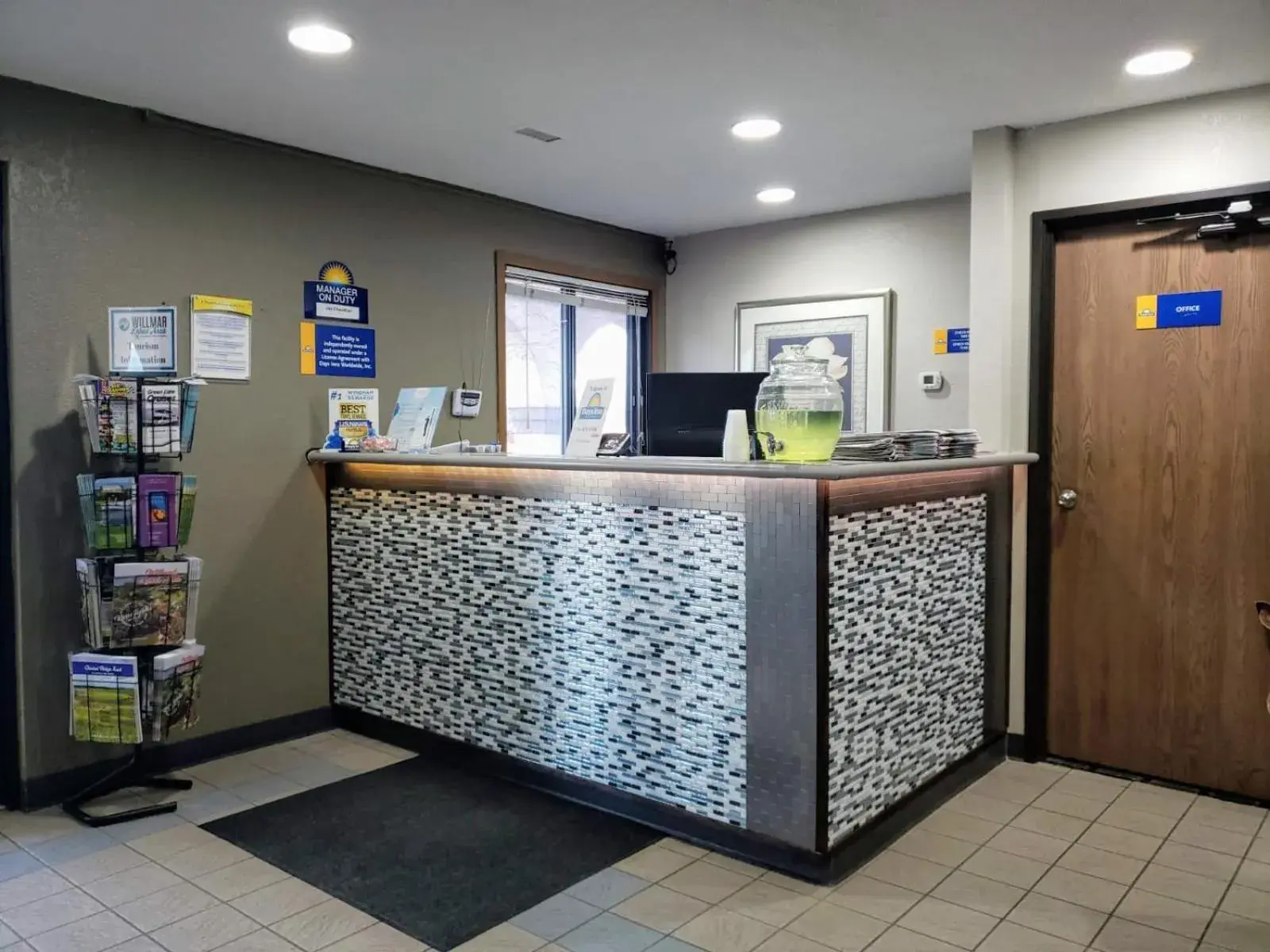 Lobby or reception in Days Inn by Wyndham Willmar Lobby or reception in Days Inn by Wyndham Willmar
