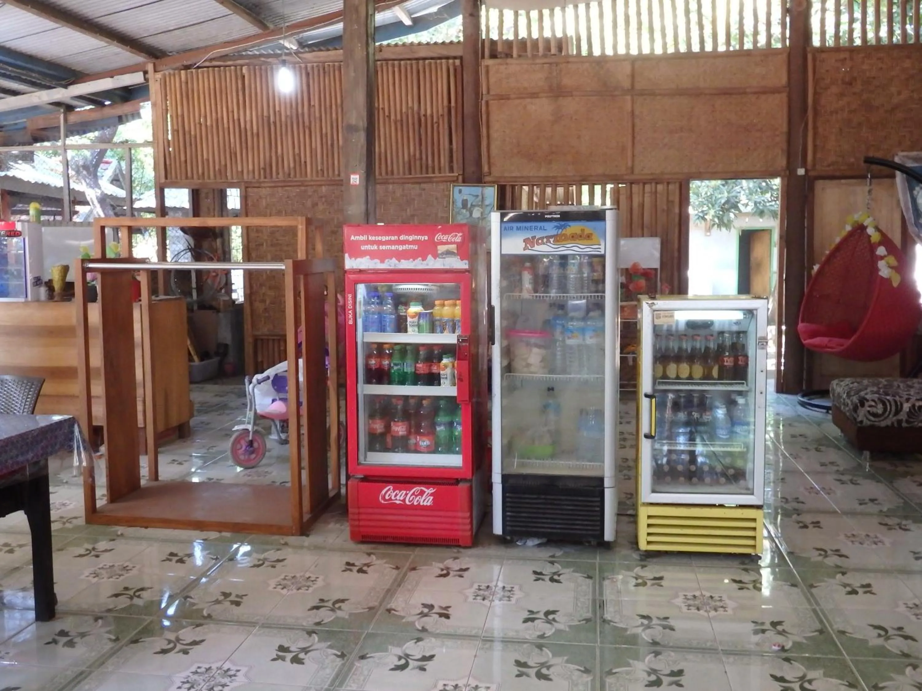 Supermarket/grocery shop in Pondok Wisata Gili Lampu
