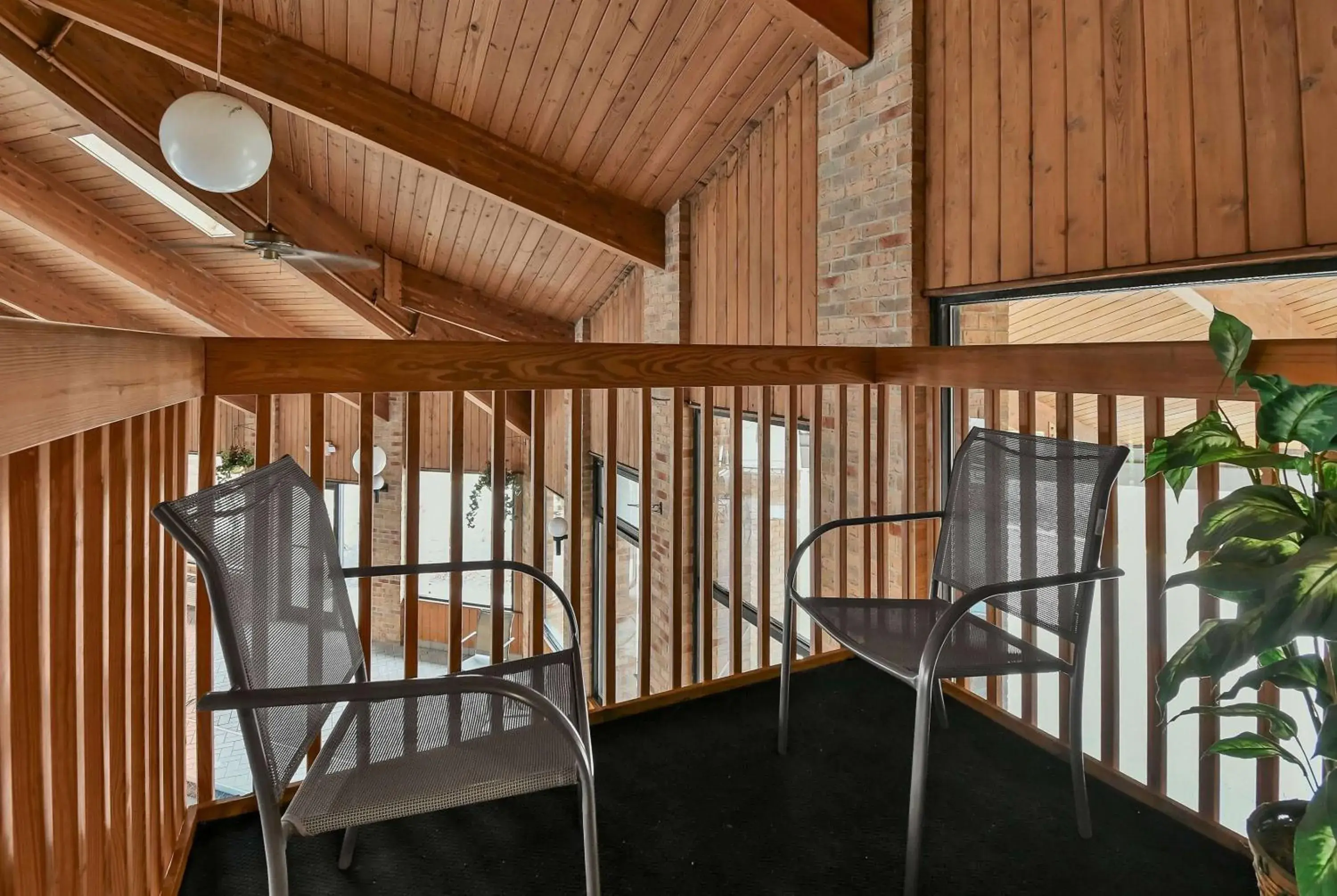 Photo of the whole room in Baymont by Wyndham Zanesville Photo of the whole room in Baymont by Wyndham Zanesville