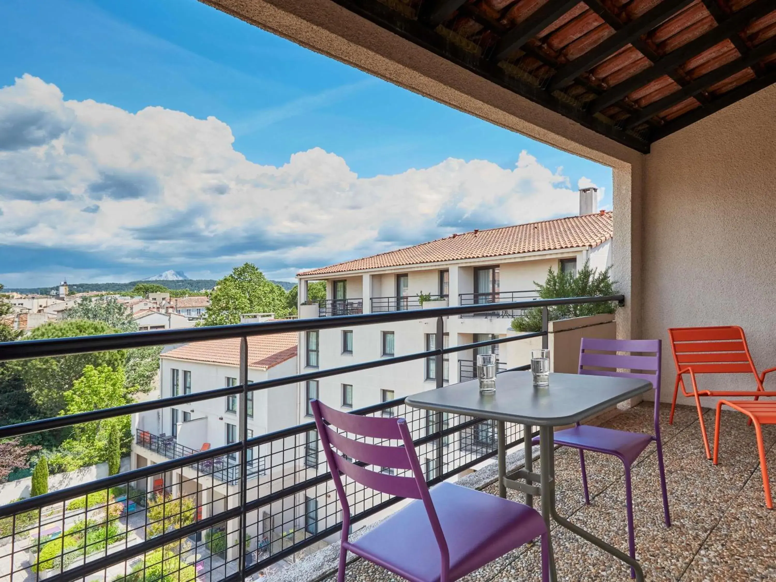 Bedroom in Aparthotel Adagio Aix-en-Provence Centre Bedroom in Aparthotel Adagio Aix-en-Provence Centre