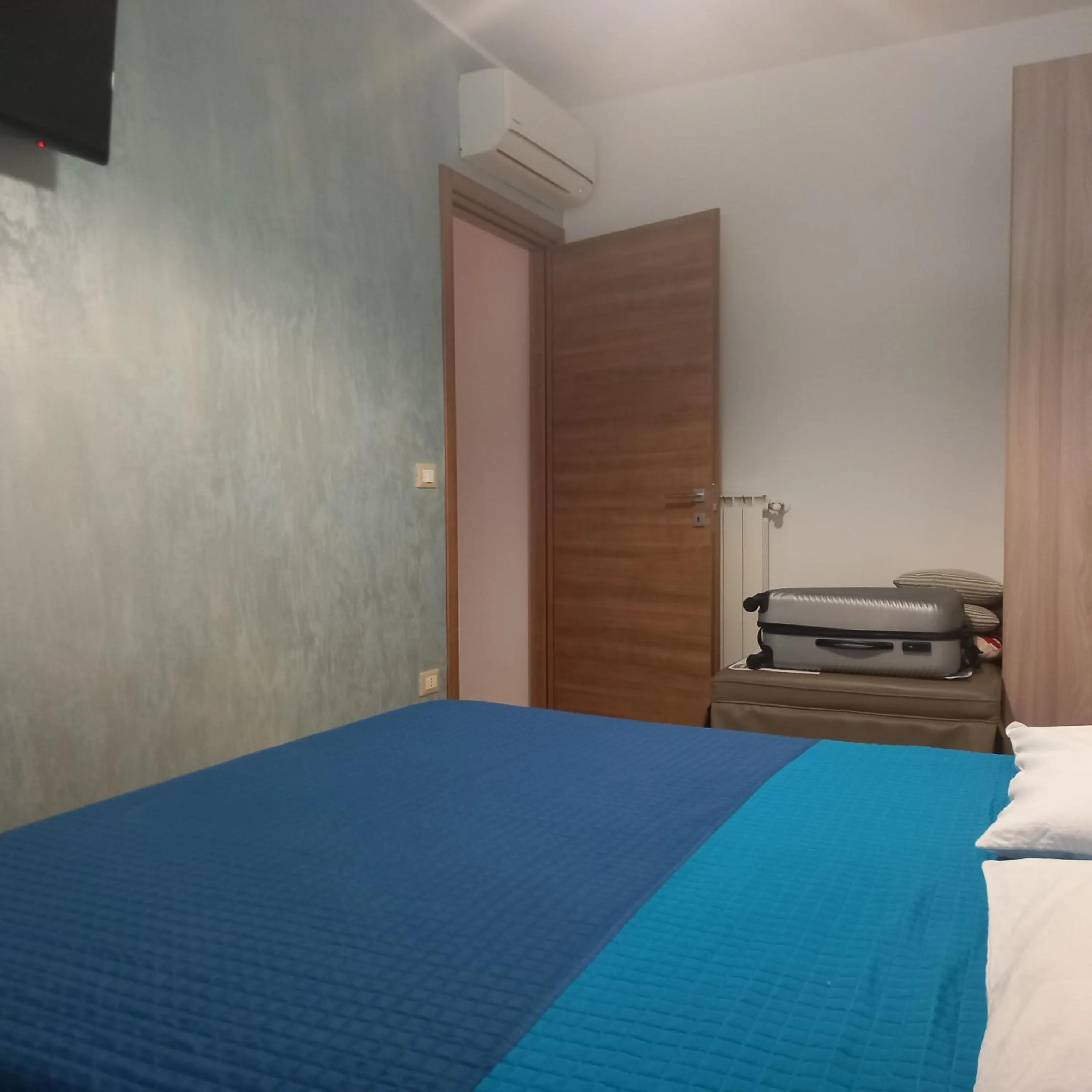 Bed in B&B IRIS COTTAGE