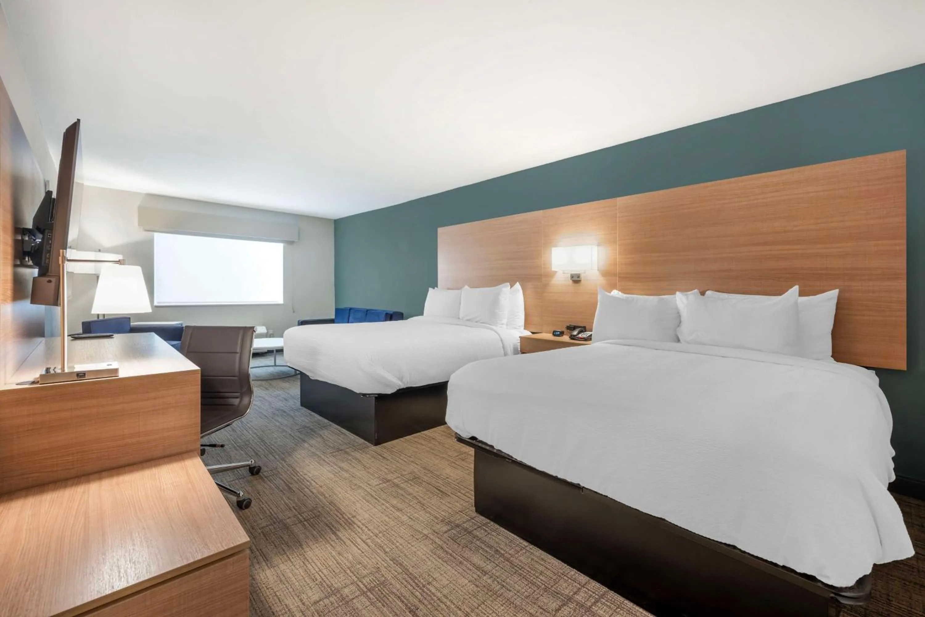 Bedroom, Bed in Best Western River Cities