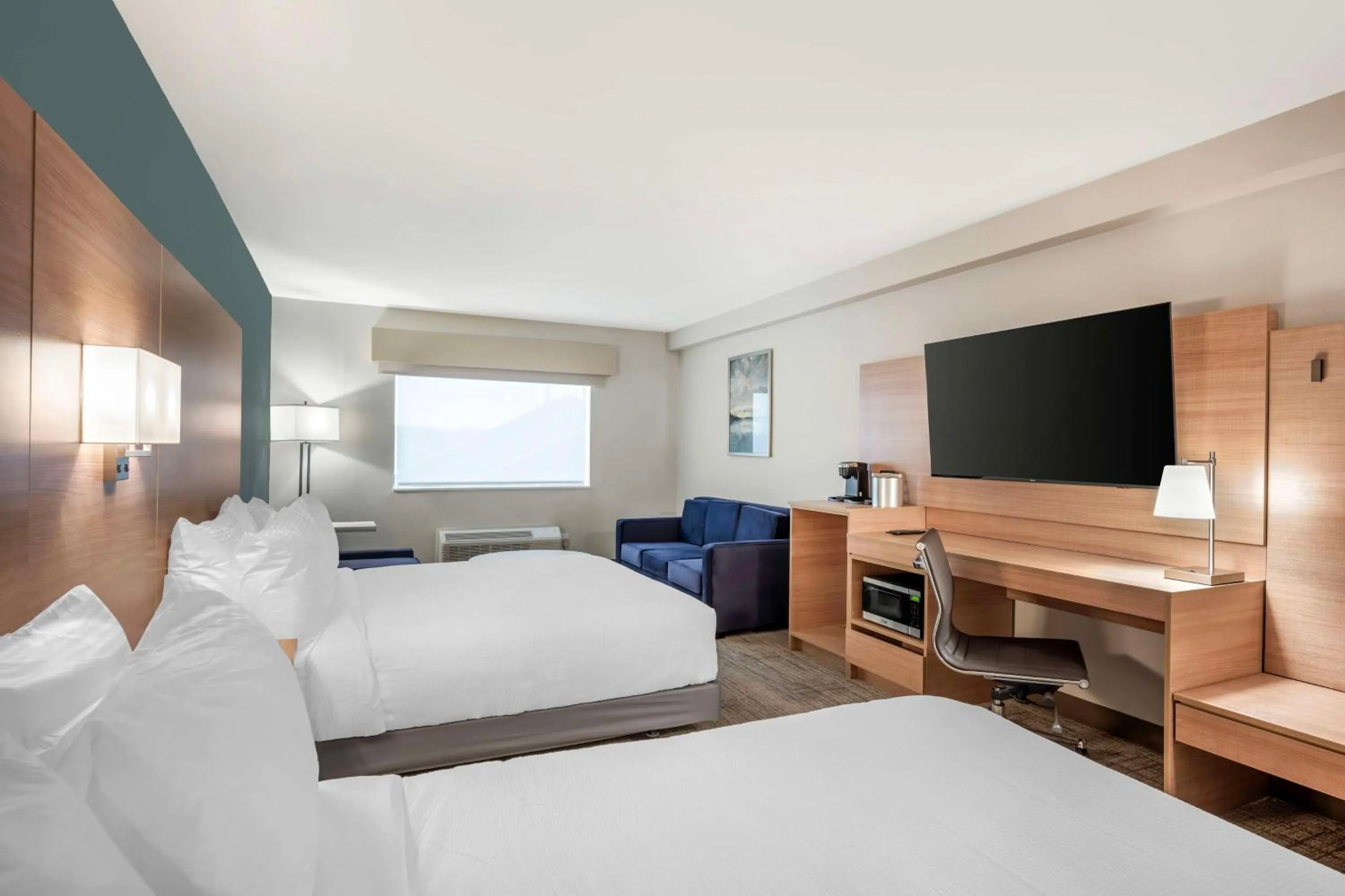 Bedroom, Bed in Best Western River Cities