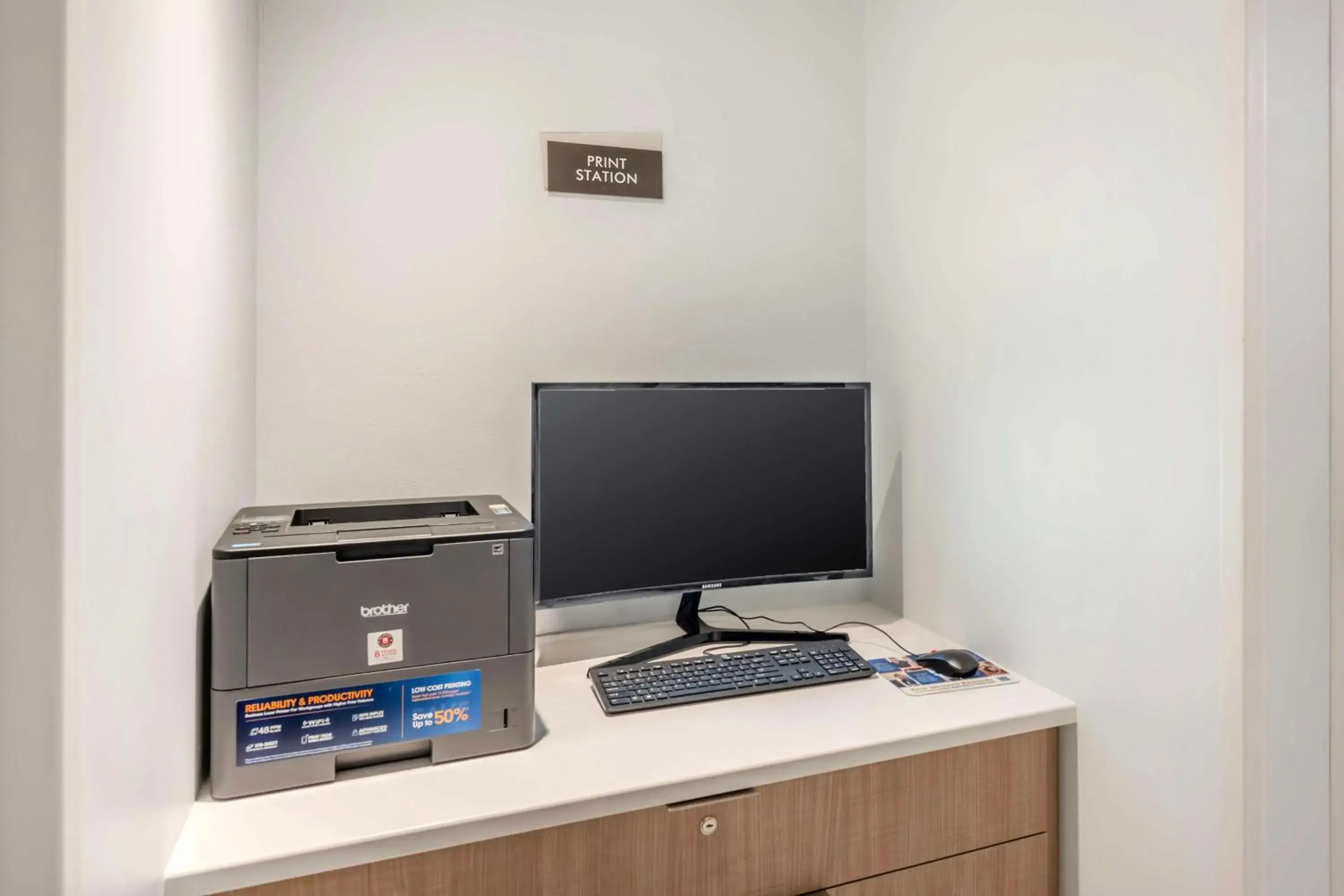 Property building in Best Western River Cities Property building in Best Western River Cities