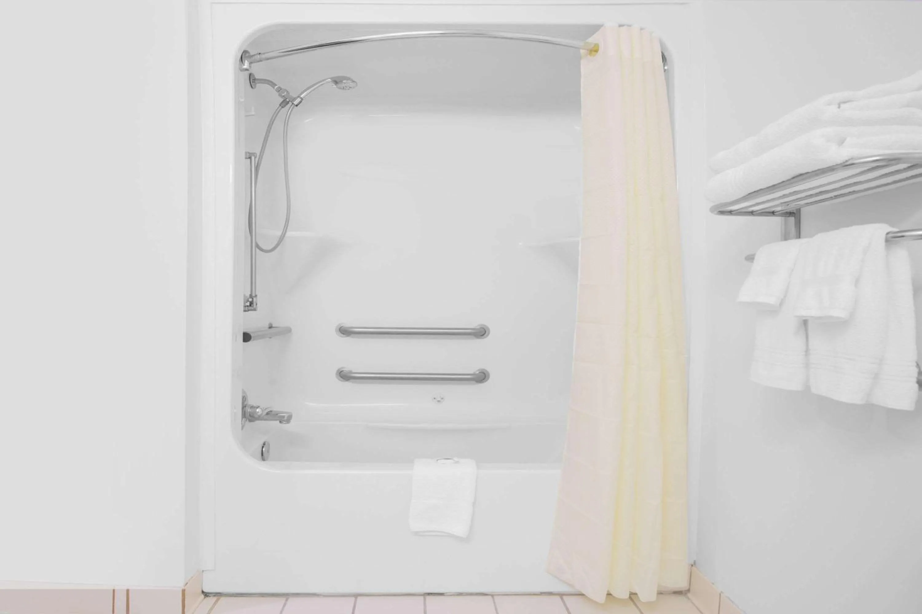 Bathroom in Microtel Inn & Suites by Wyndham Kannapolis/Concord