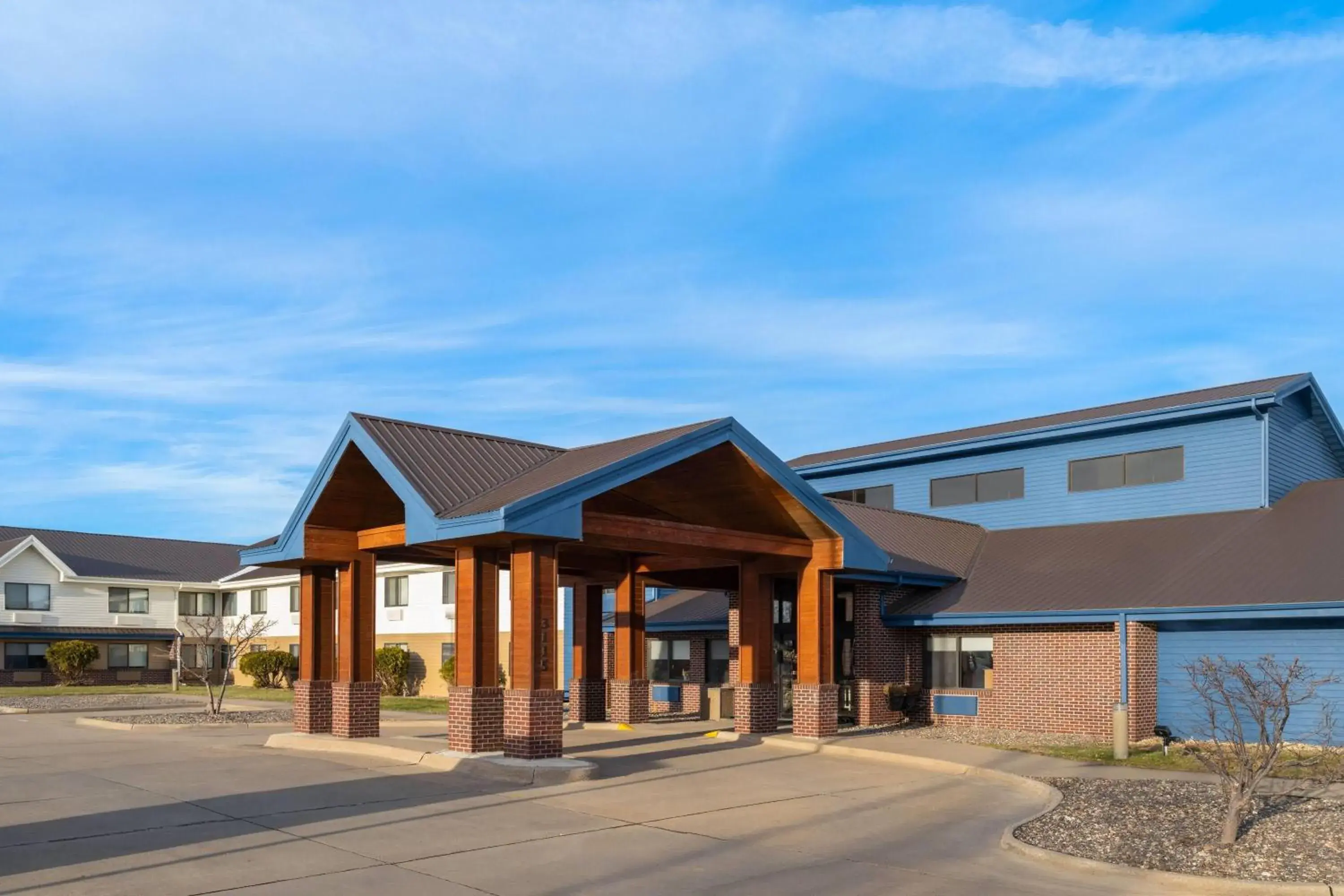 Property building in AmericInn by Wyndham Muscatine Property building in AmericInn by Wyndham Muscatine