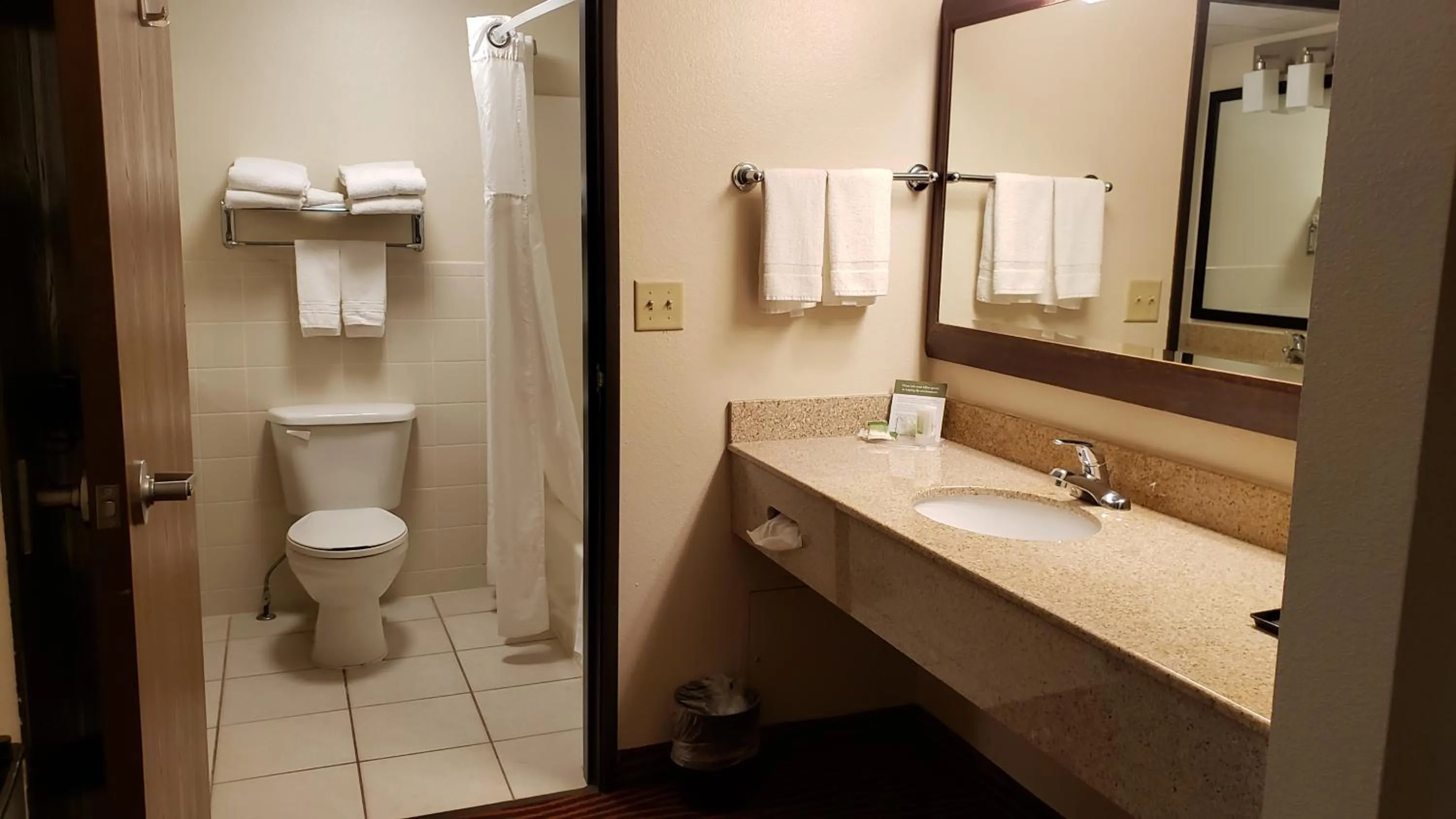 AmericInn by Wyndham Muscatine