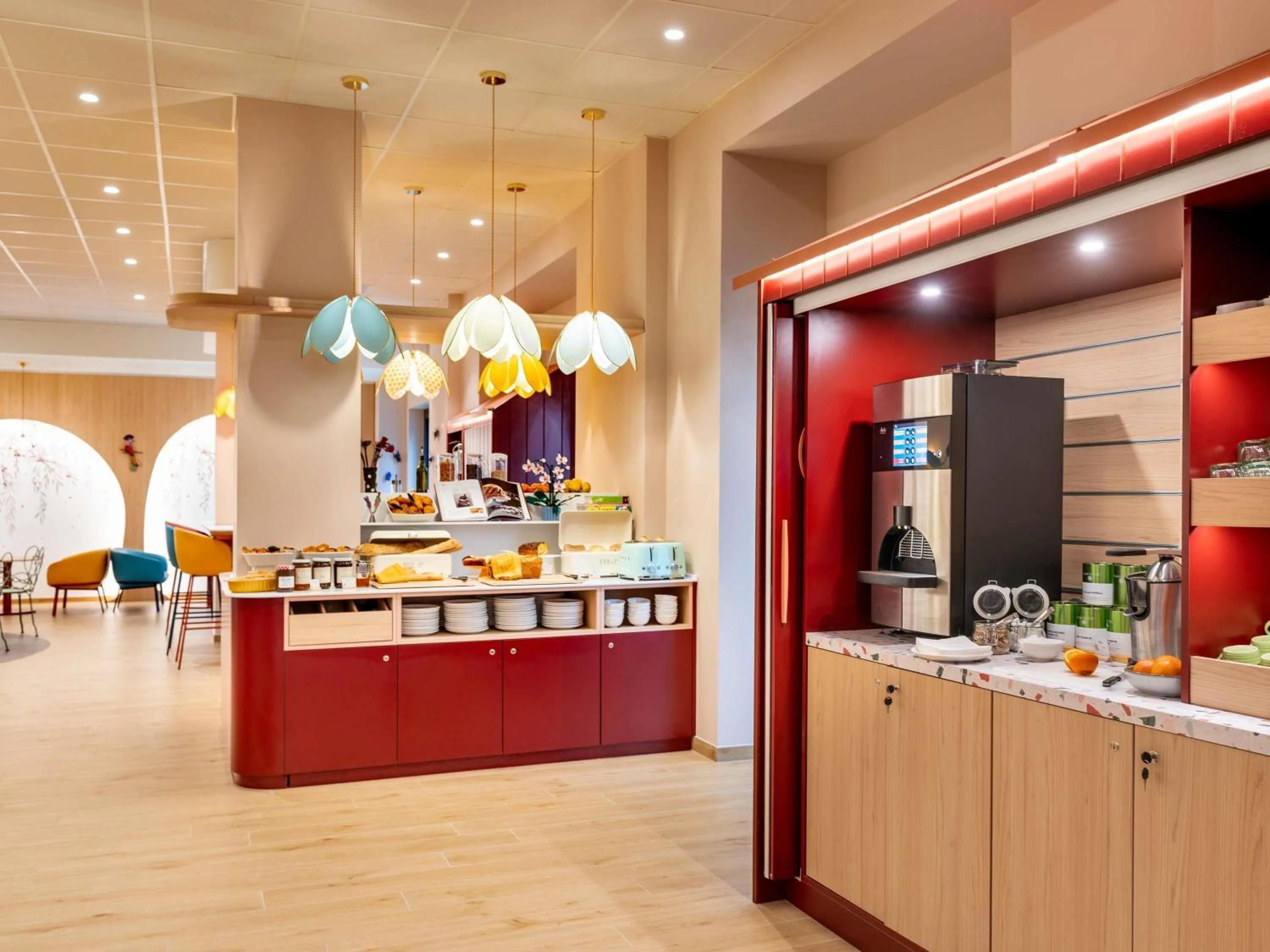 Breakfast in Ibis Styles Strasbourg Centre République