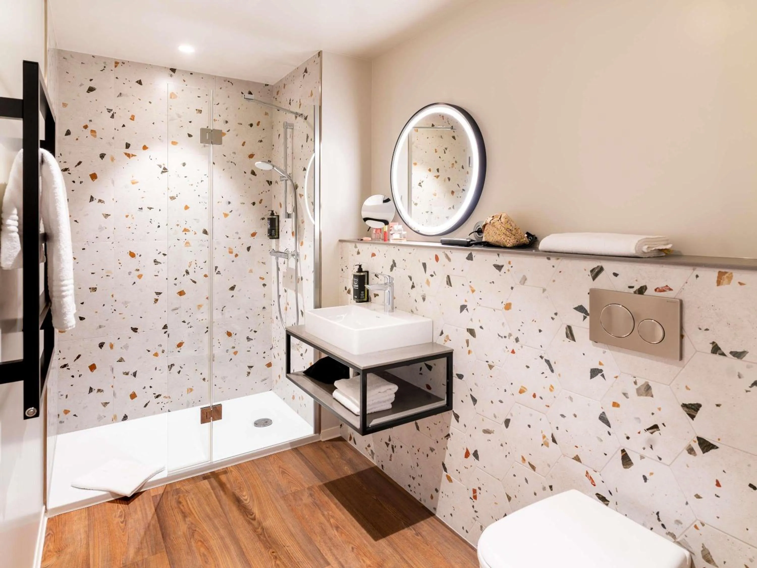 Bedroom in Ibis Styles Strasbourg Centre République