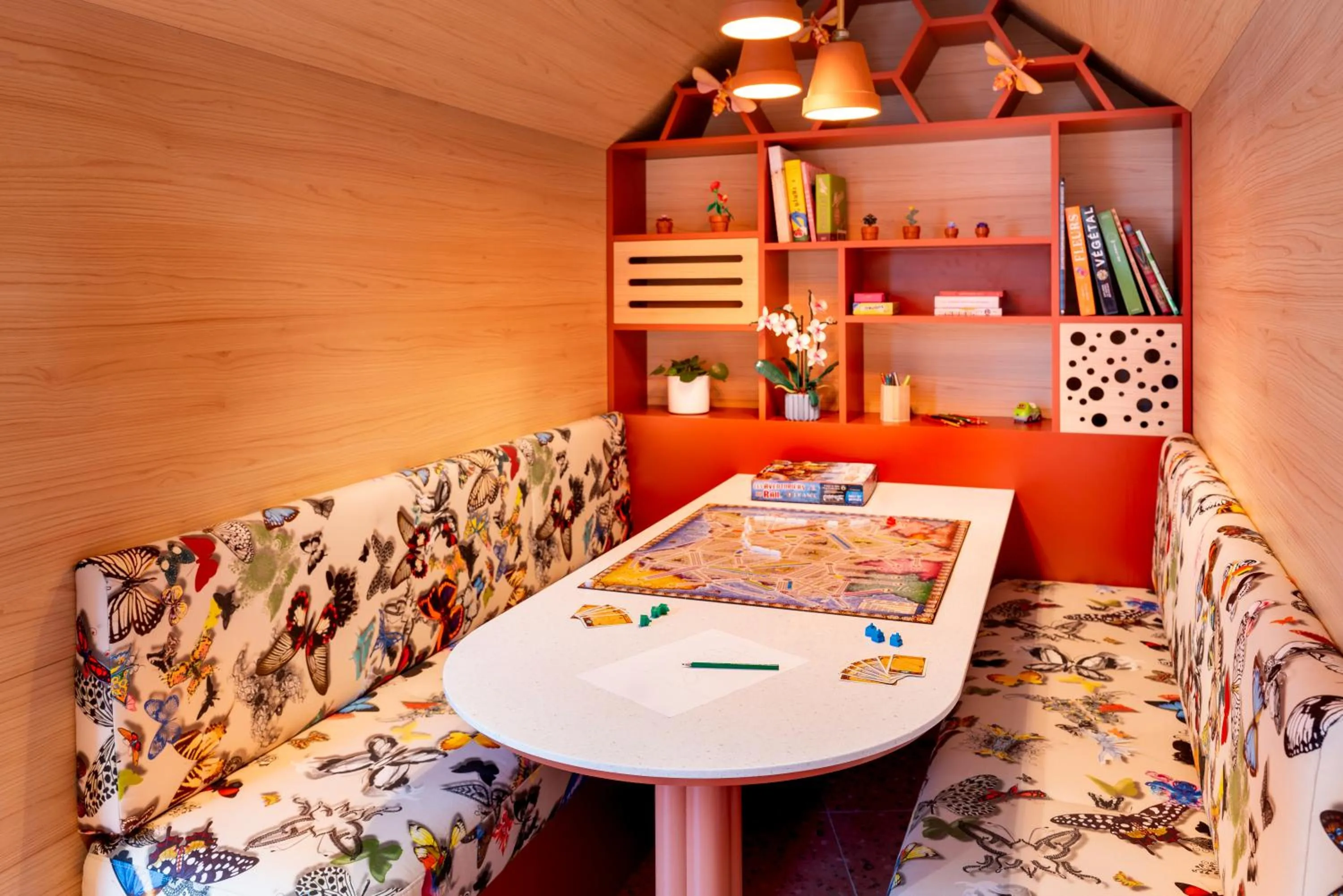 Seating area in Ibis Styles Strasbourg Centre République