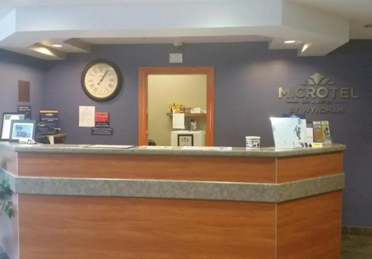 Lobby or reception in Microtel Inn & Suites by Wyndham Hazelton/Bruceton Mills Lobby or reception in Microtel Inn & Suites by Wyndham Hazelton/Bruceton Mills