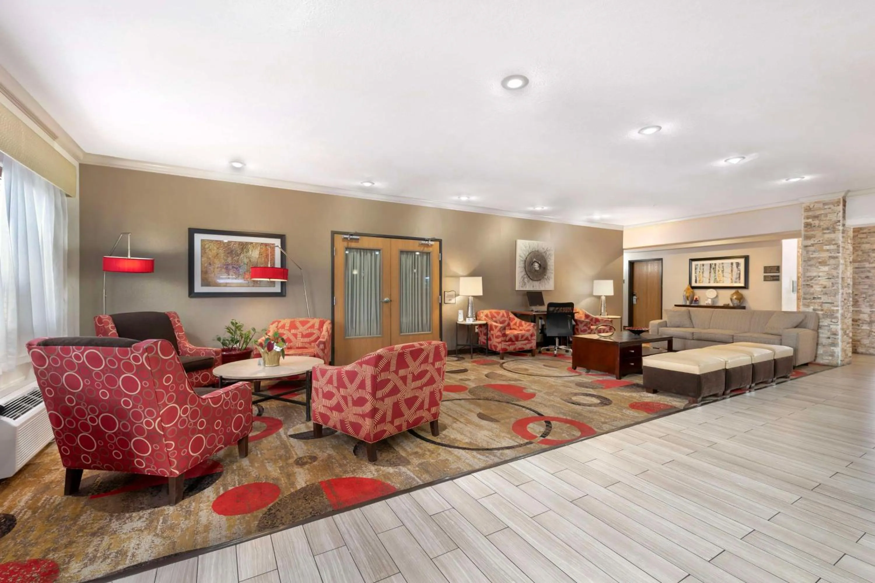 Lobby or reception in Best Western Plus Eagleridge Inn & Suites