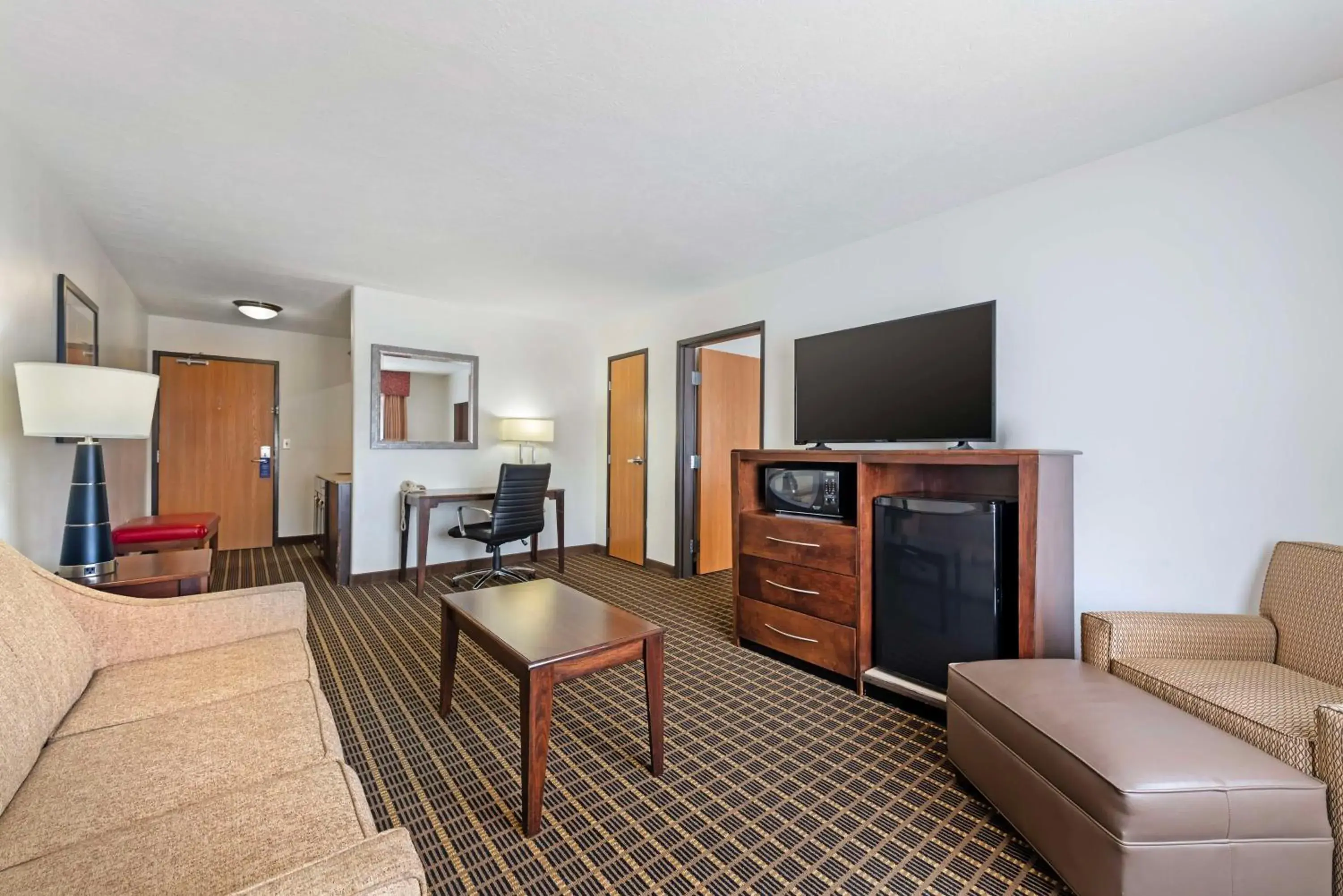 Bedroom in Best Western Plus Eagleridge Inn & Suites Bedroom in Best Western Plus Eagleridge Inn & Suites