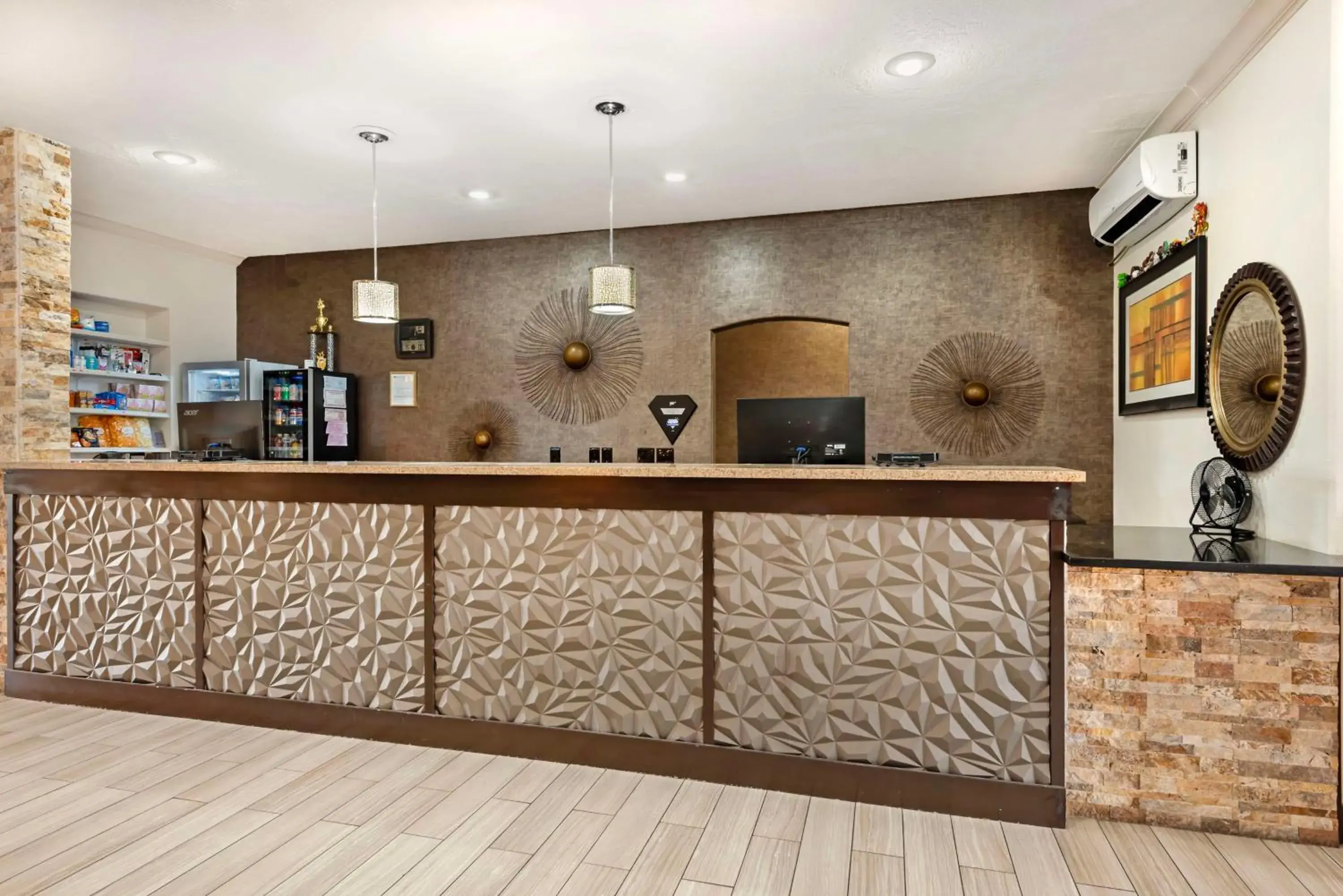 Lobby or reception in Best Western Plus Eagleridge Inn & Suites Lobby or reception in Best Western Plus Eagleridge Inn & Suites