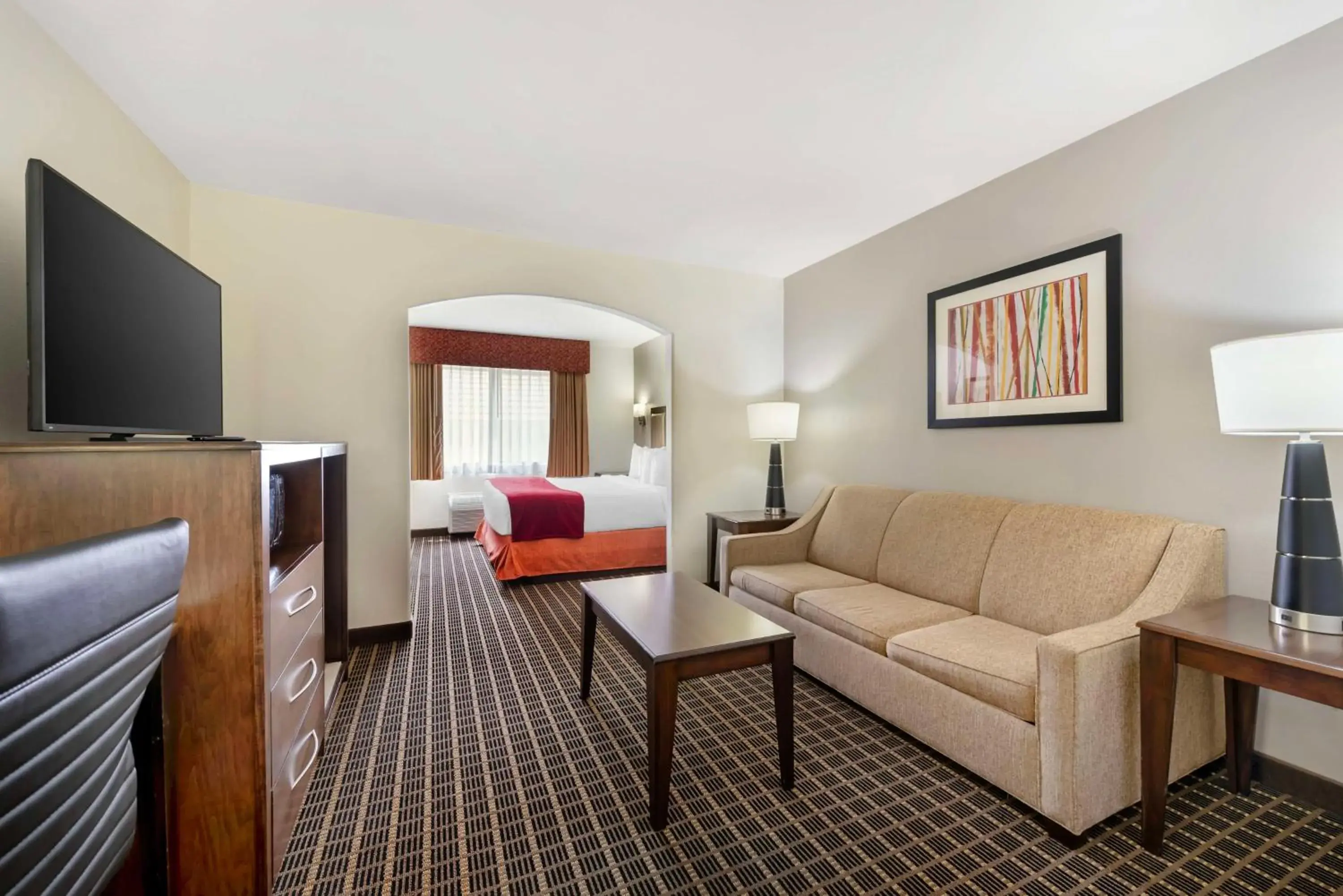 King Suite with Sofa Bed - Non-Smoking in Best Western Plus Eagleridge Inn & Suites King Suite with Sofa Bed - Non-Smoking in Best Western Plus Eagleridge Inn & Suites