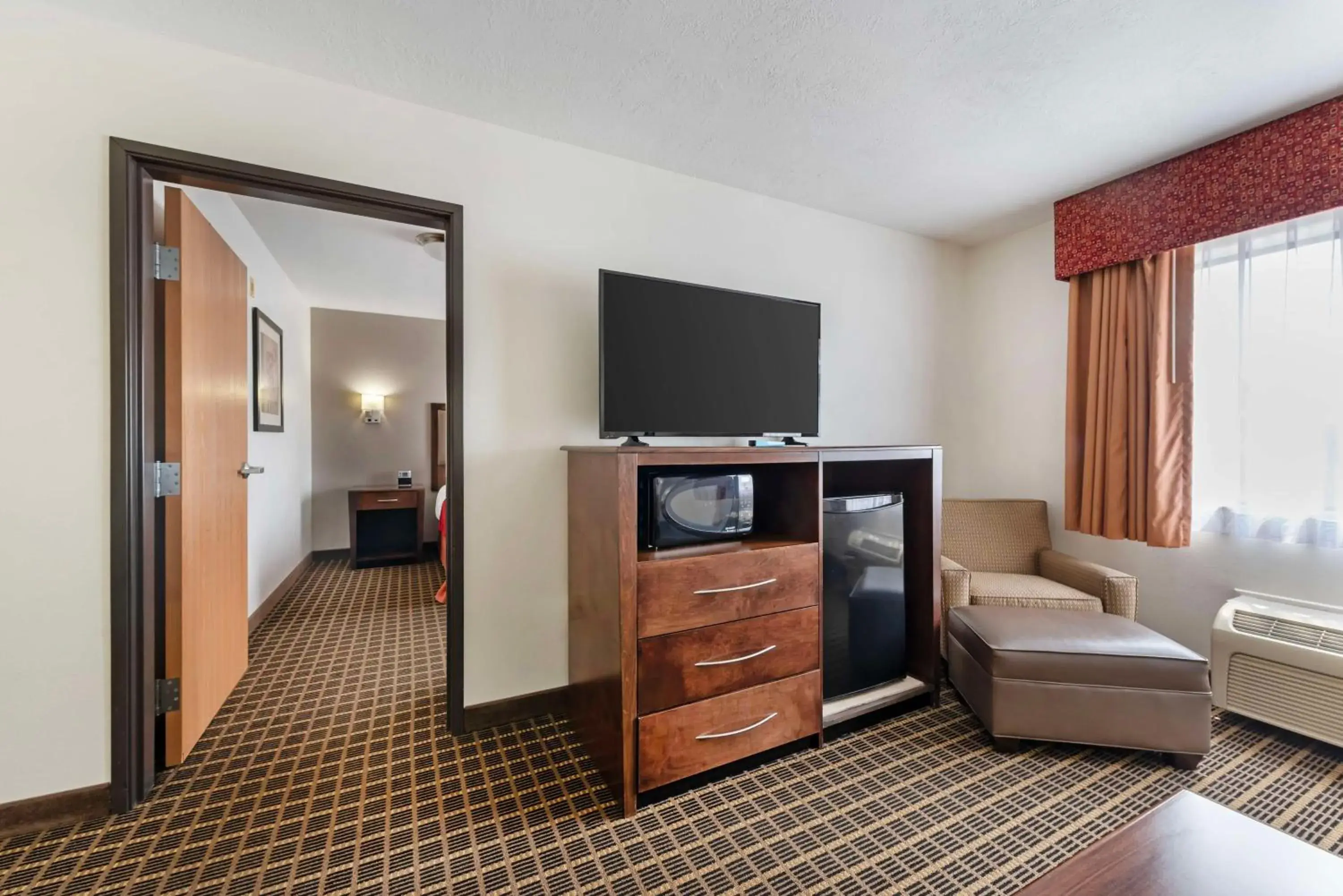 Two-Bedroom Apartment with Sofa Bed - Non-Smoking in Best Western Plus Eagleridge Inn & Suites Two-Bedroom Apartment with Sofa Bed - Non-Smoking in Best Western Plus Eagleridge Inn & Suites