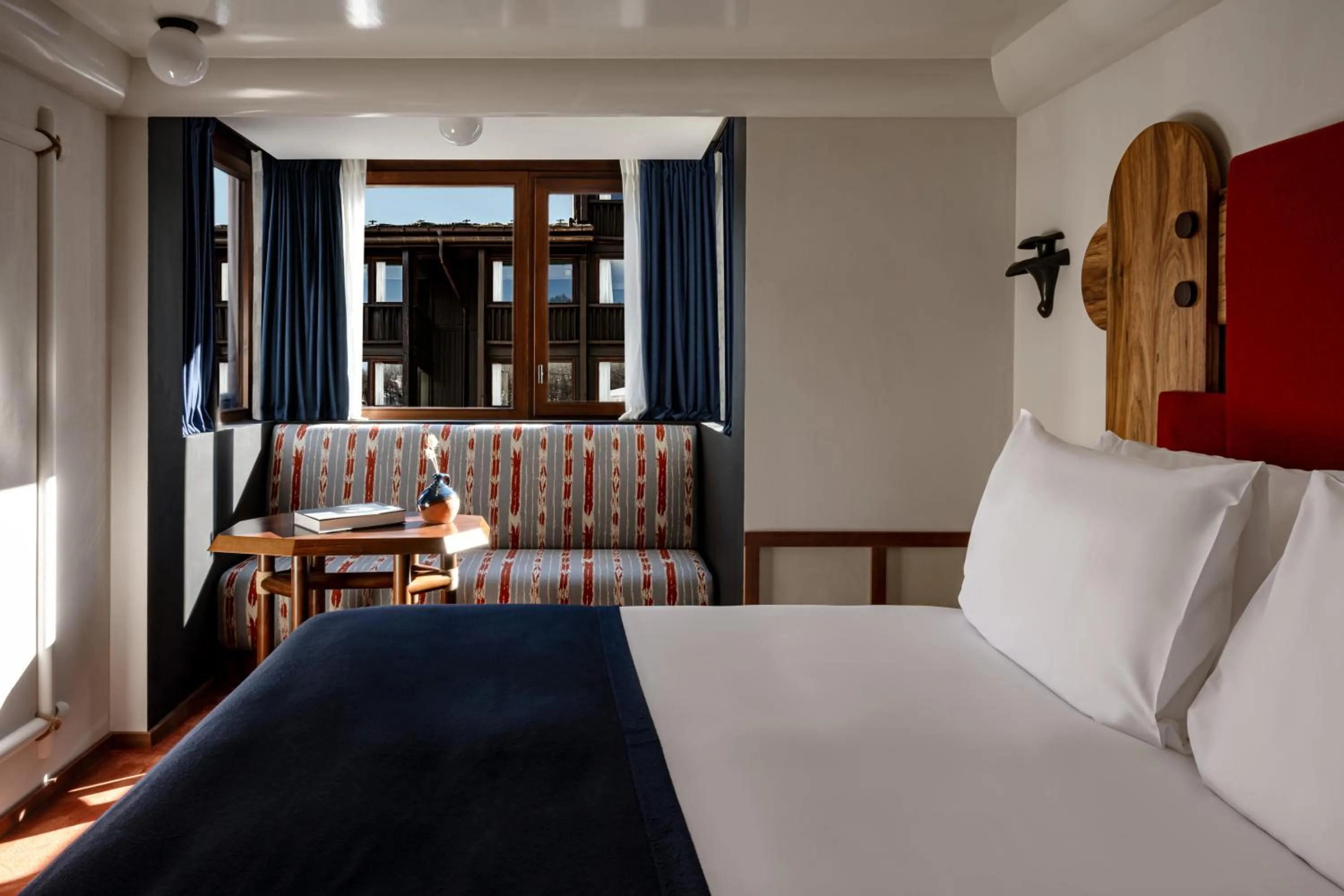 Photo of the whole room, Bed in Experimental Chalet Val d'Isère