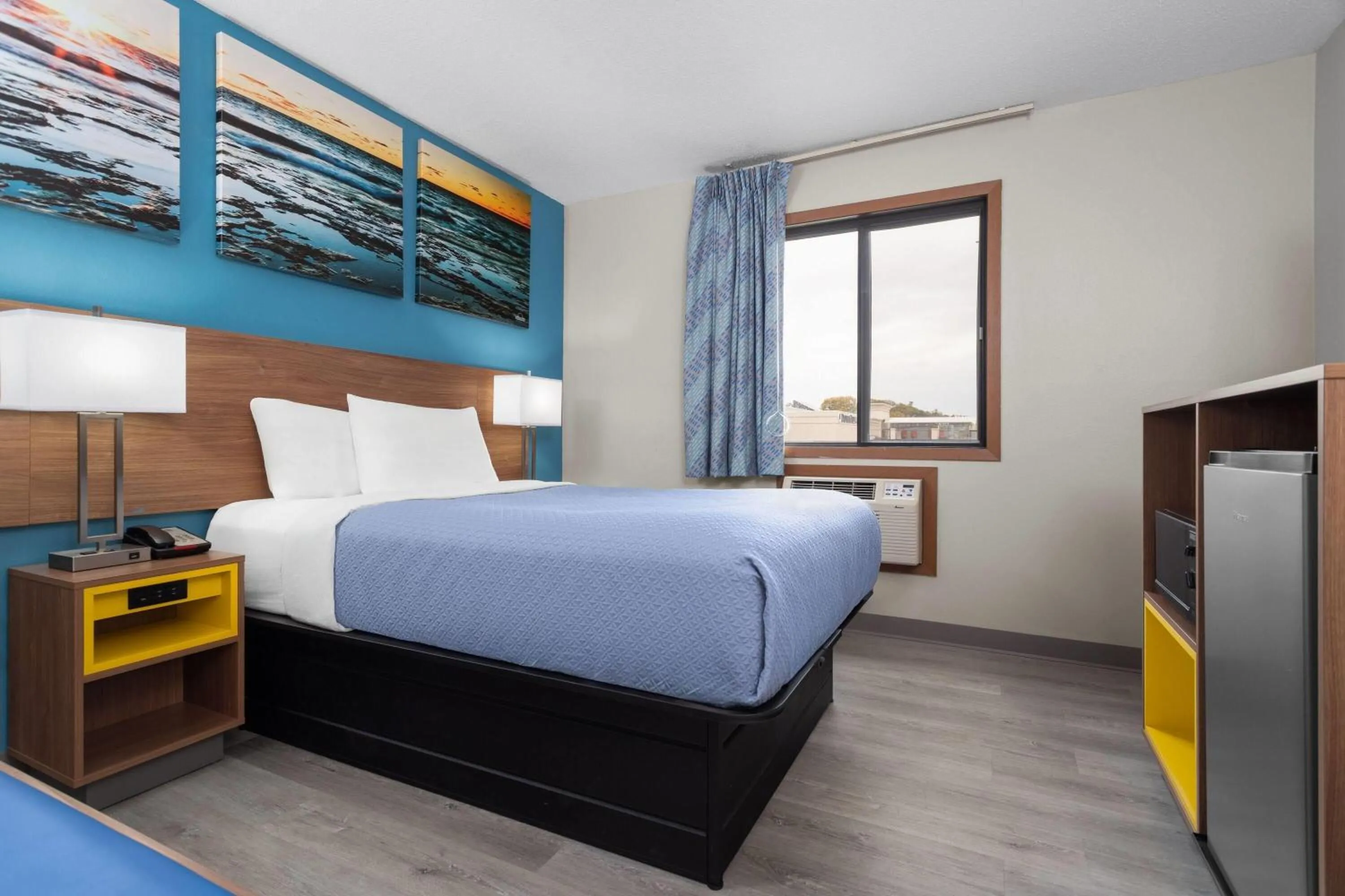 Photo of the whole room, Bed in Days Inn by Wyndham Austin