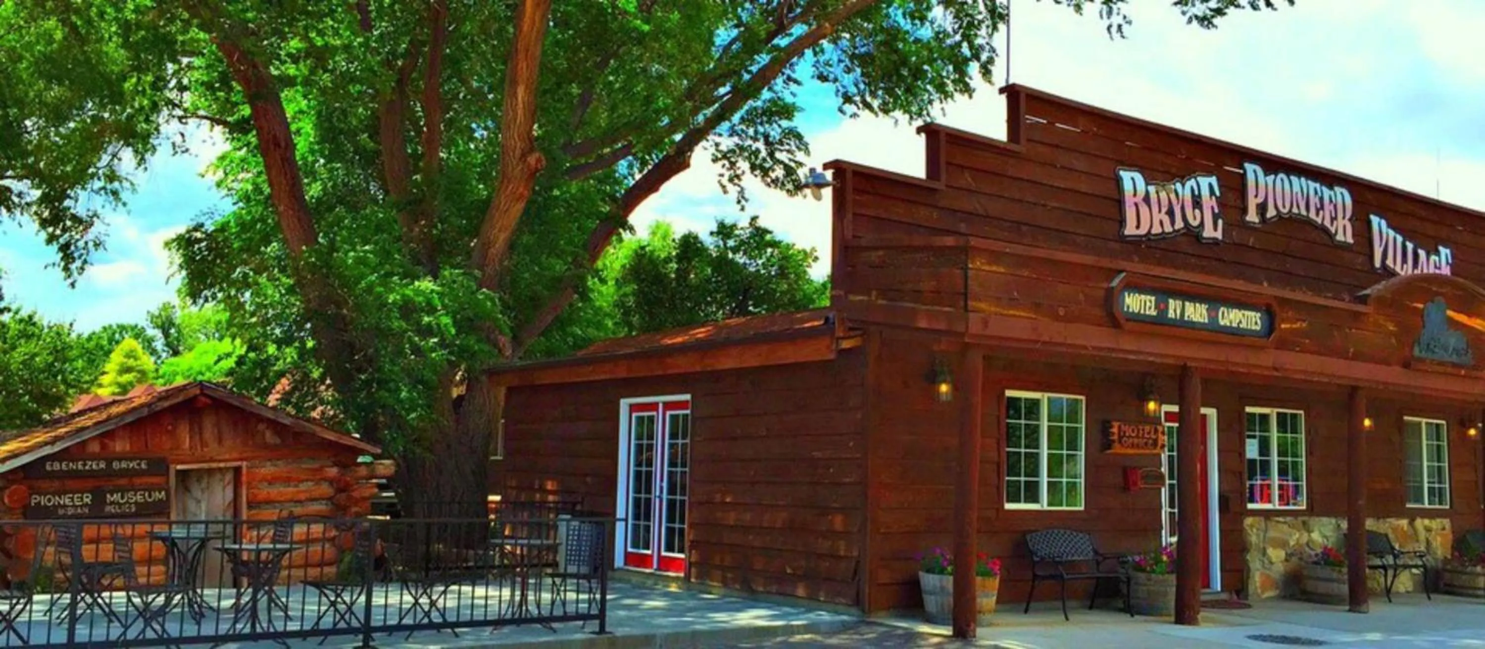 Facade/entrance in Bryce Pioneer Village