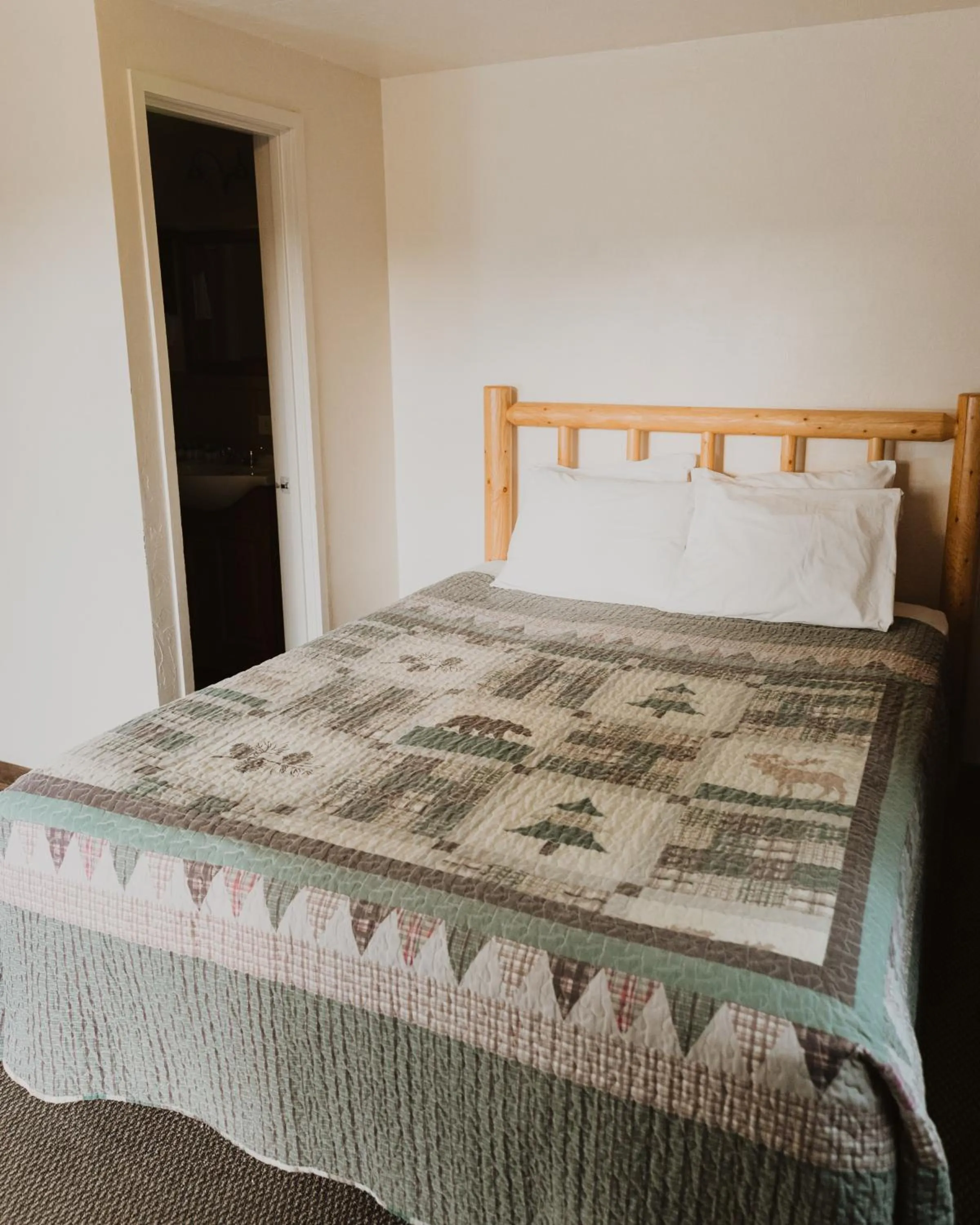Bed in Bryce Pioneer Village