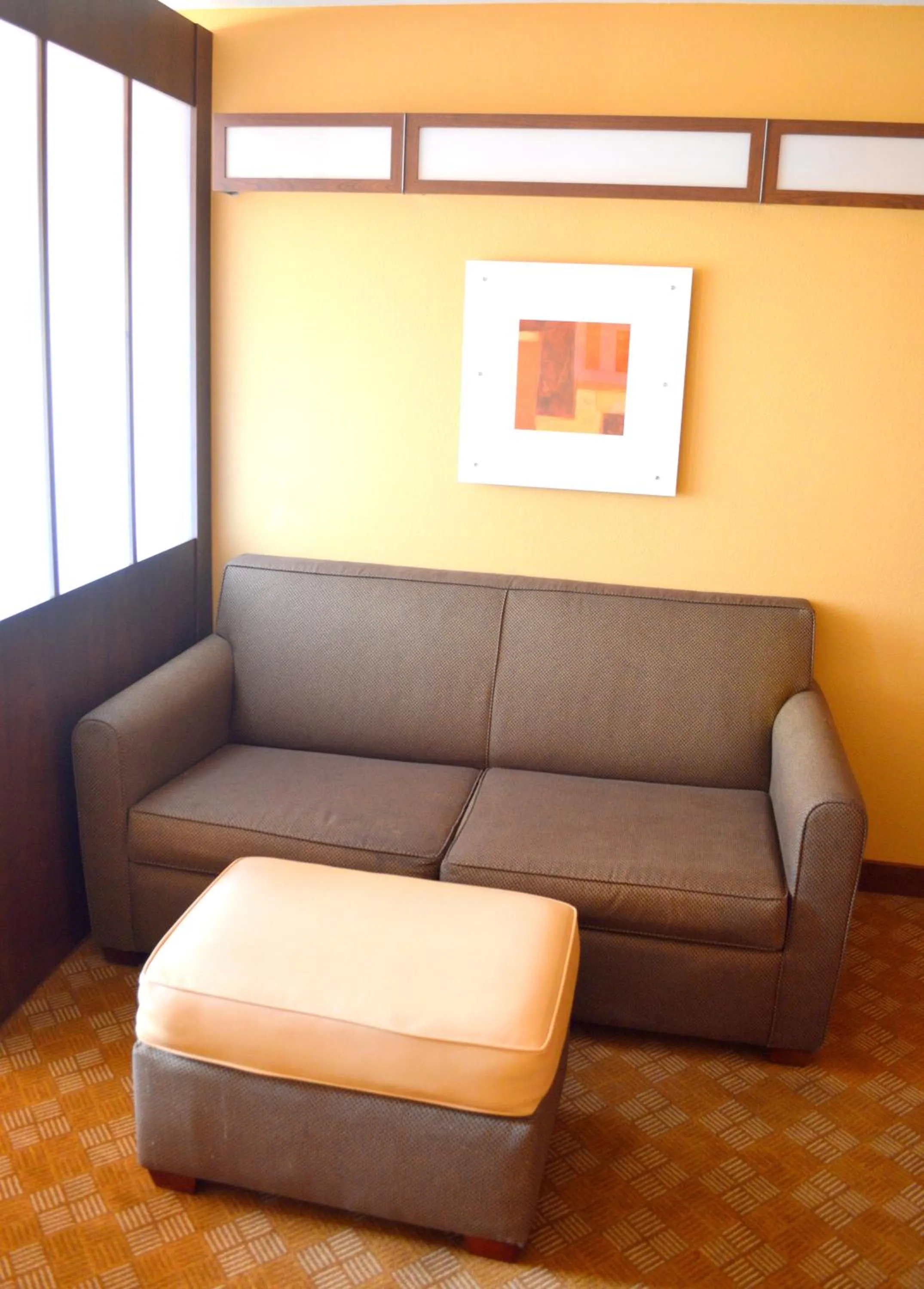 Seating area in Microtel Inn and Suites by Wyndham Rawlins