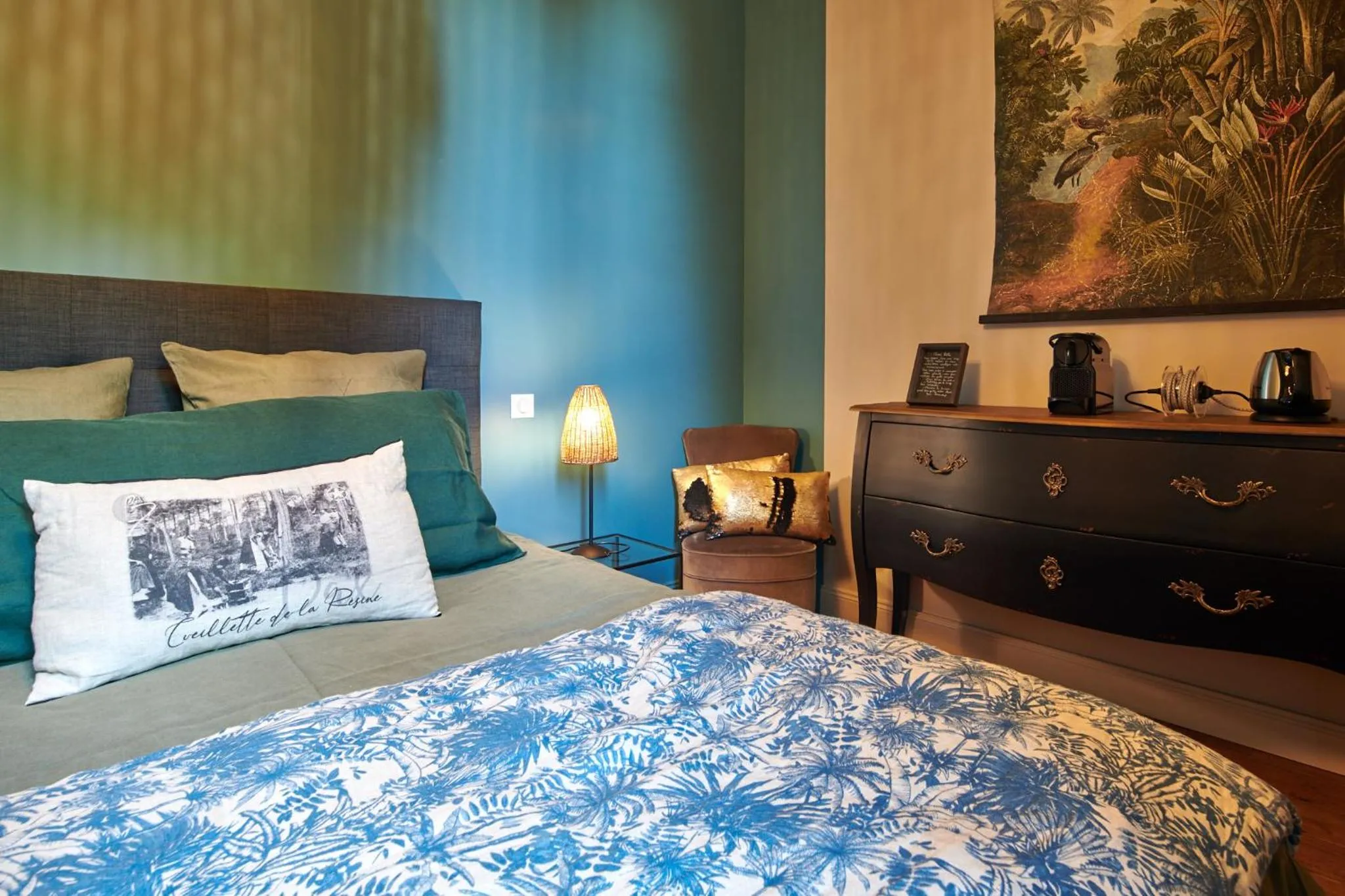 Coffee/tea facilities, Bed in BEL AIR MAISON D'HOTES DES LANDES