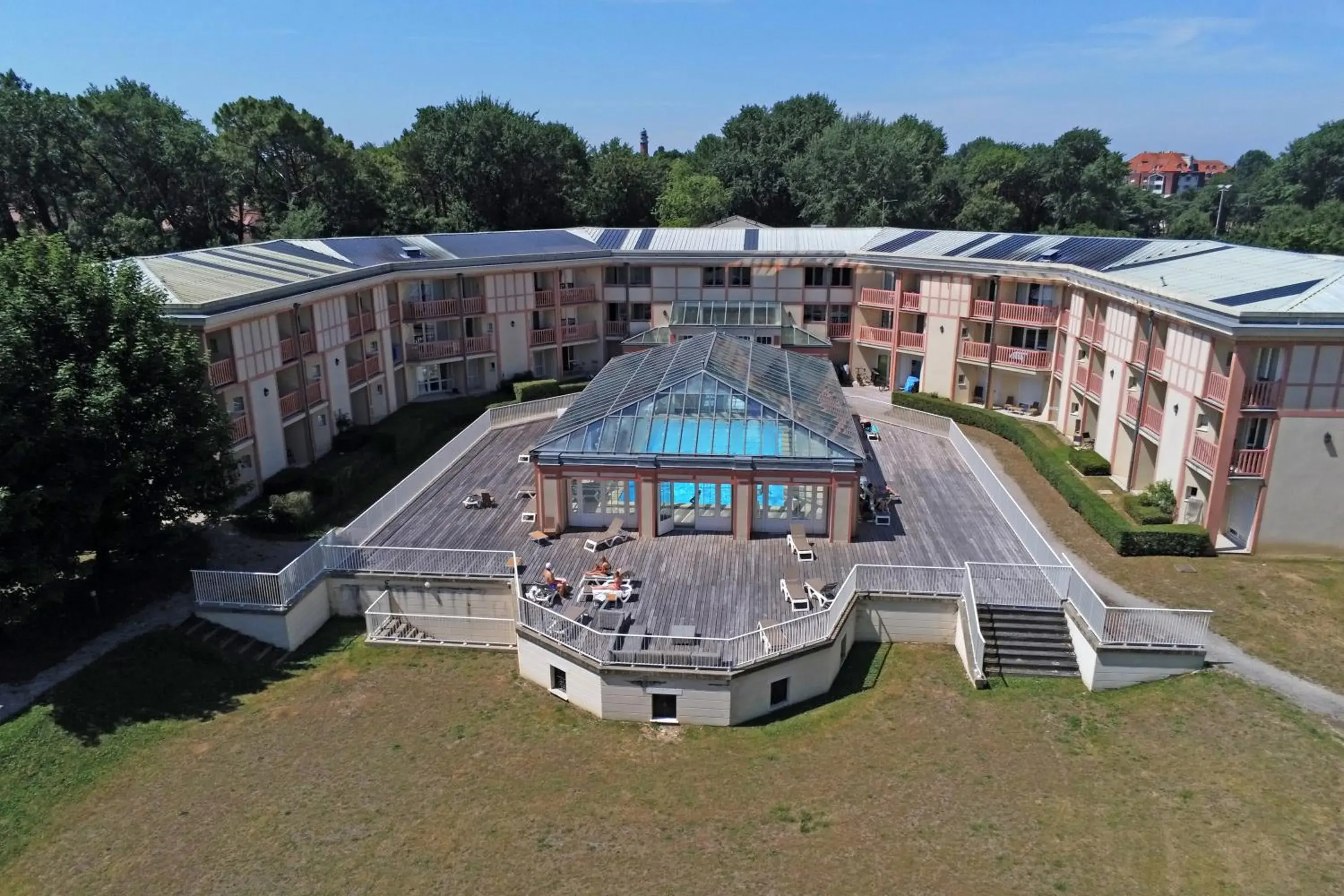 Property building in Résidence Pierre & Vacances Les Jardins de la Côte d'Opale Property building in Résidence Pierre & Vacances Les Jardins de la Côte d'Opale