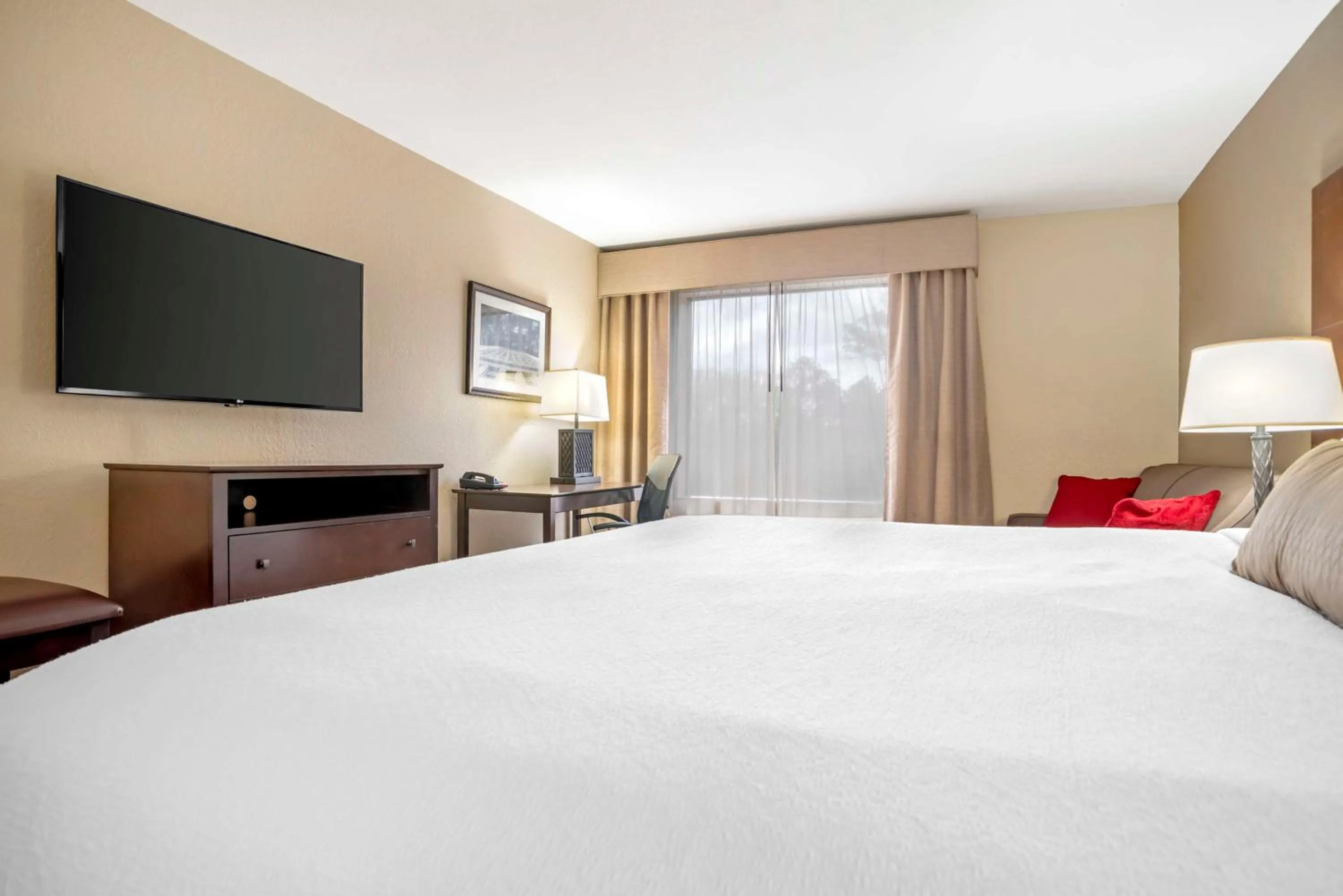 Bedroom, Bed in Best Western Gardendale