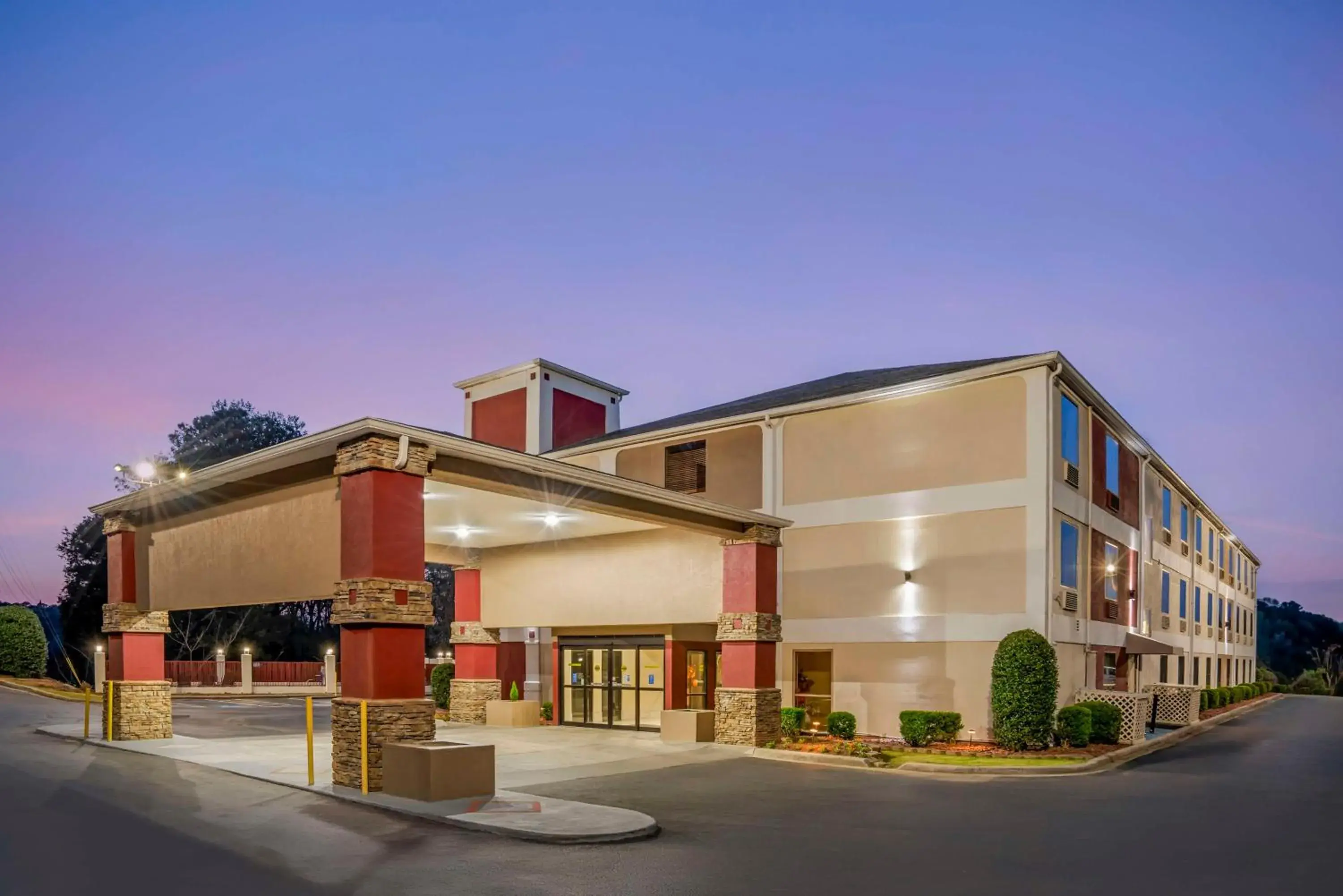 Property building in Best Western Gardendale Property building in Best Western Gardendale