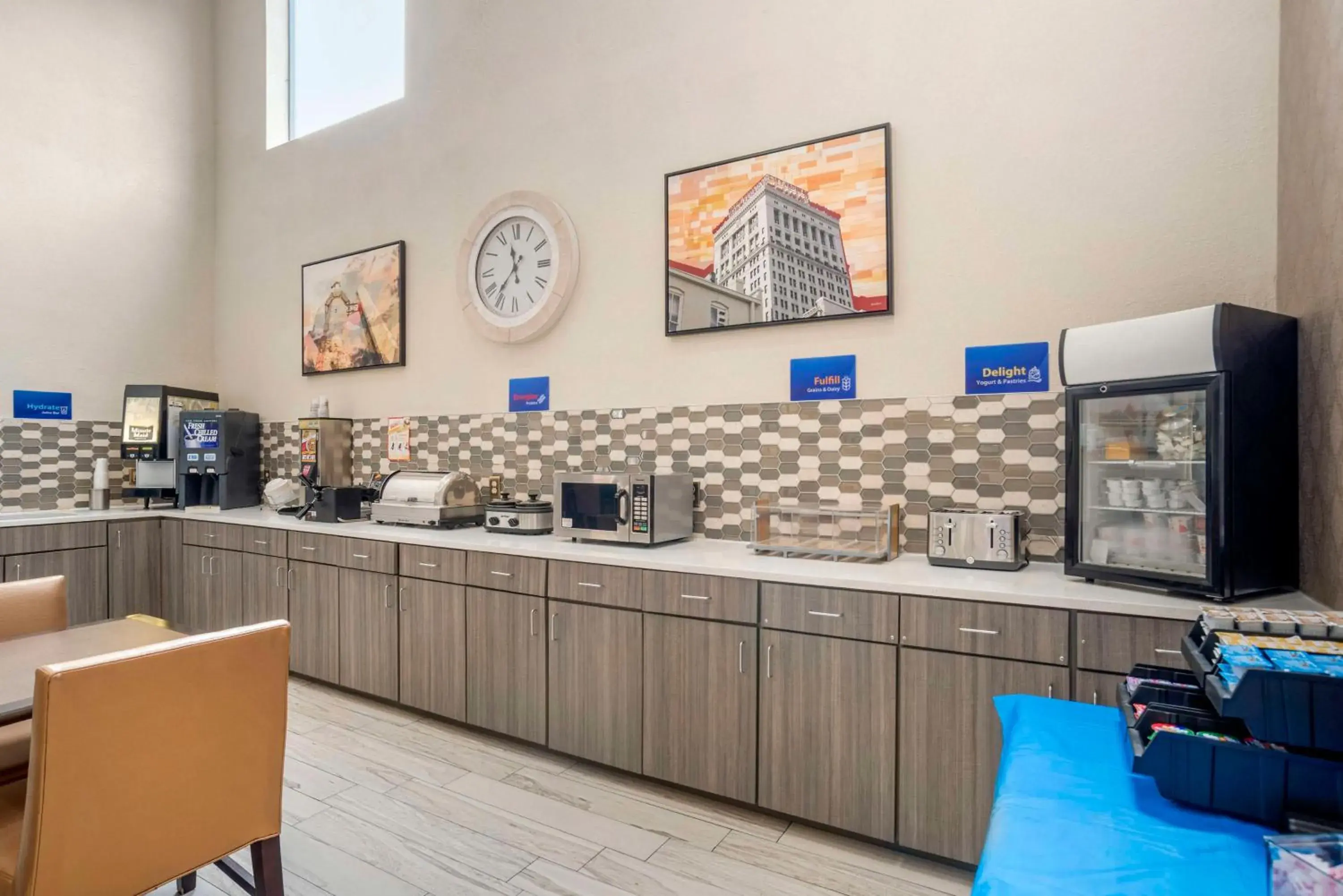 Breakfast in Best Western Gardendale Breakfast in Best Western Gardendale