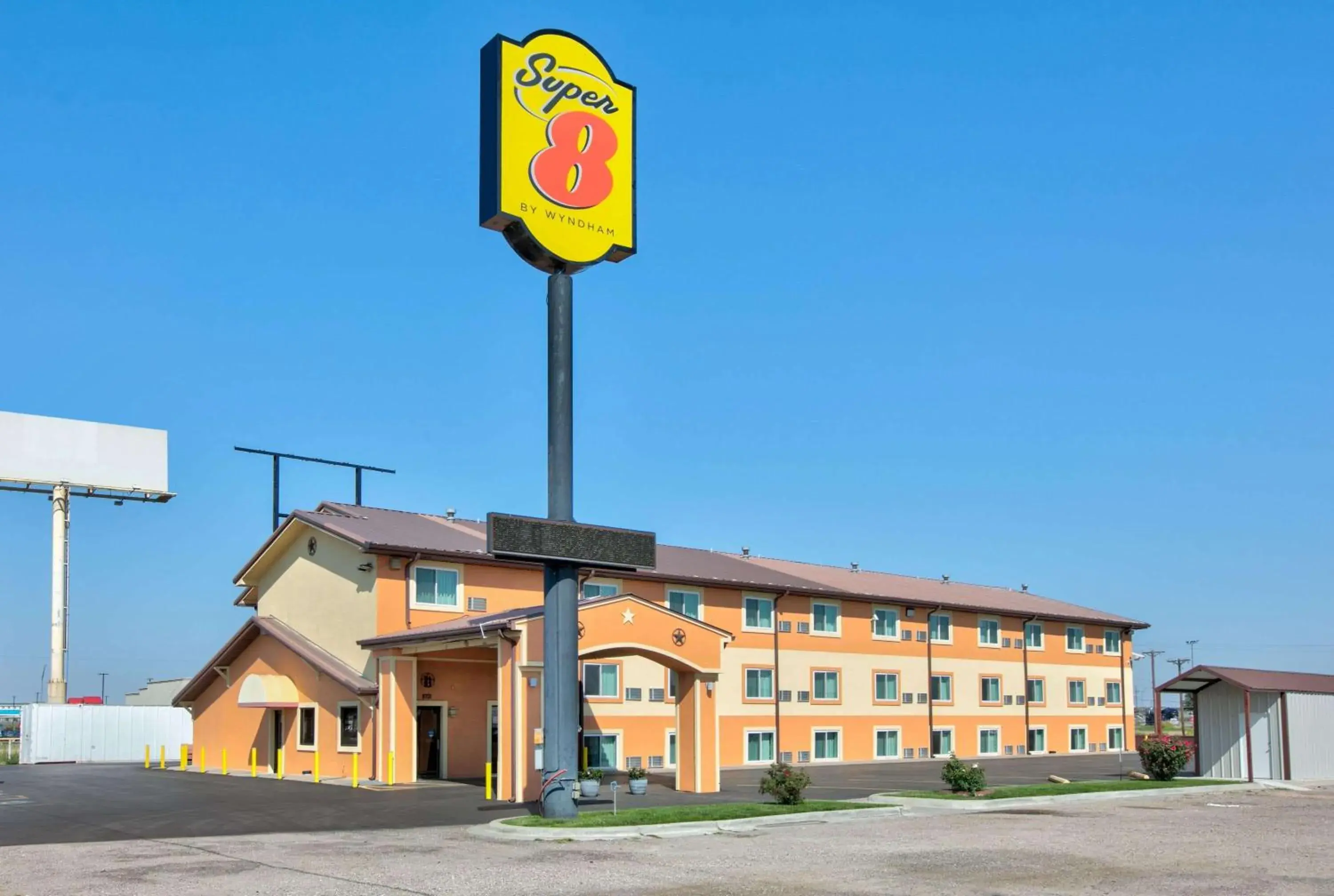 Property building in Super 8 by Wyndham Amarillo Property building in Super 8 by Wyndham Amarillo