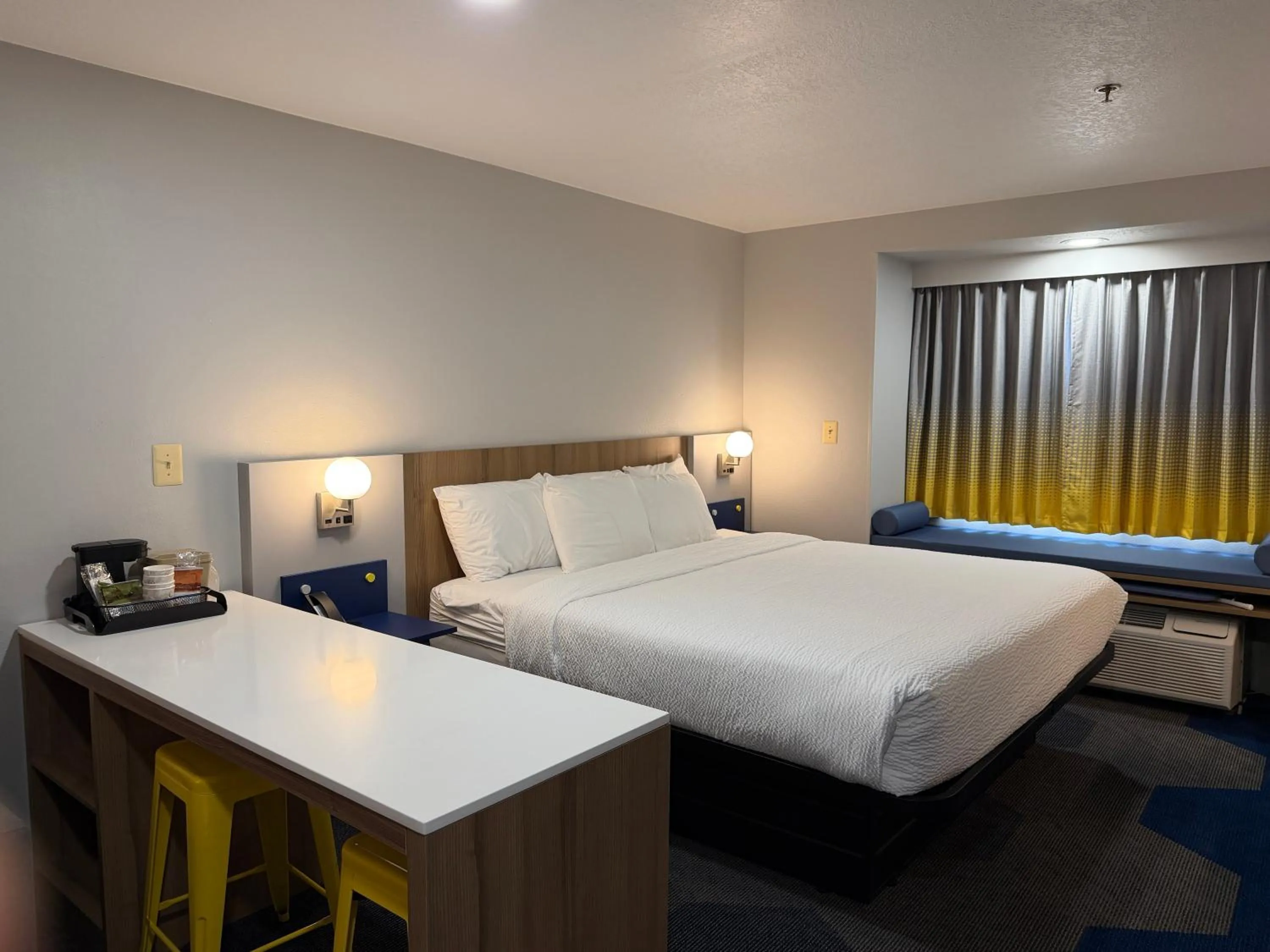 Bed in Microtel Inn & Suites by Wyndham Culpeper
