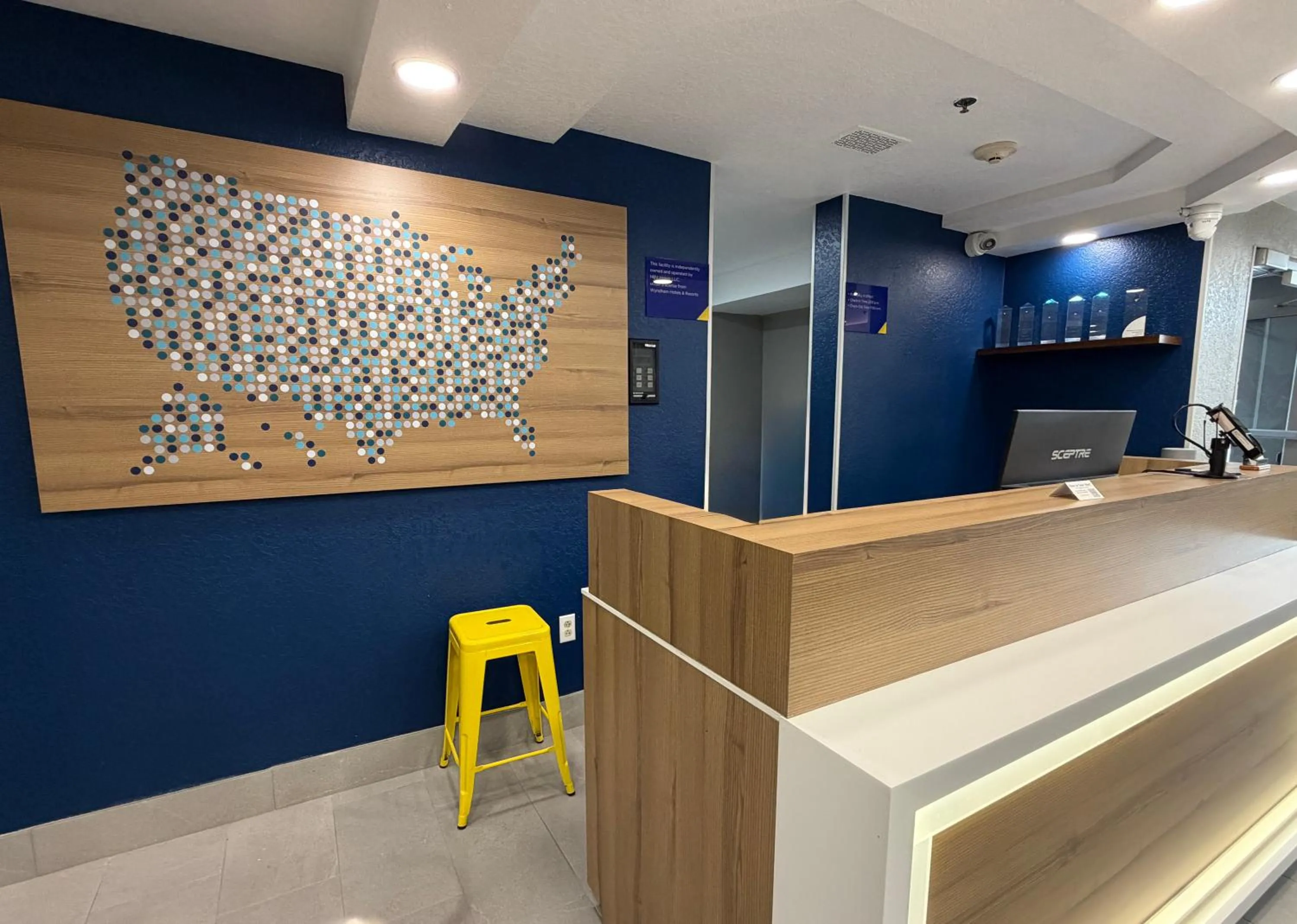 Lobby or reception in Microtel Inn & Suites by Wyndham Culpeper