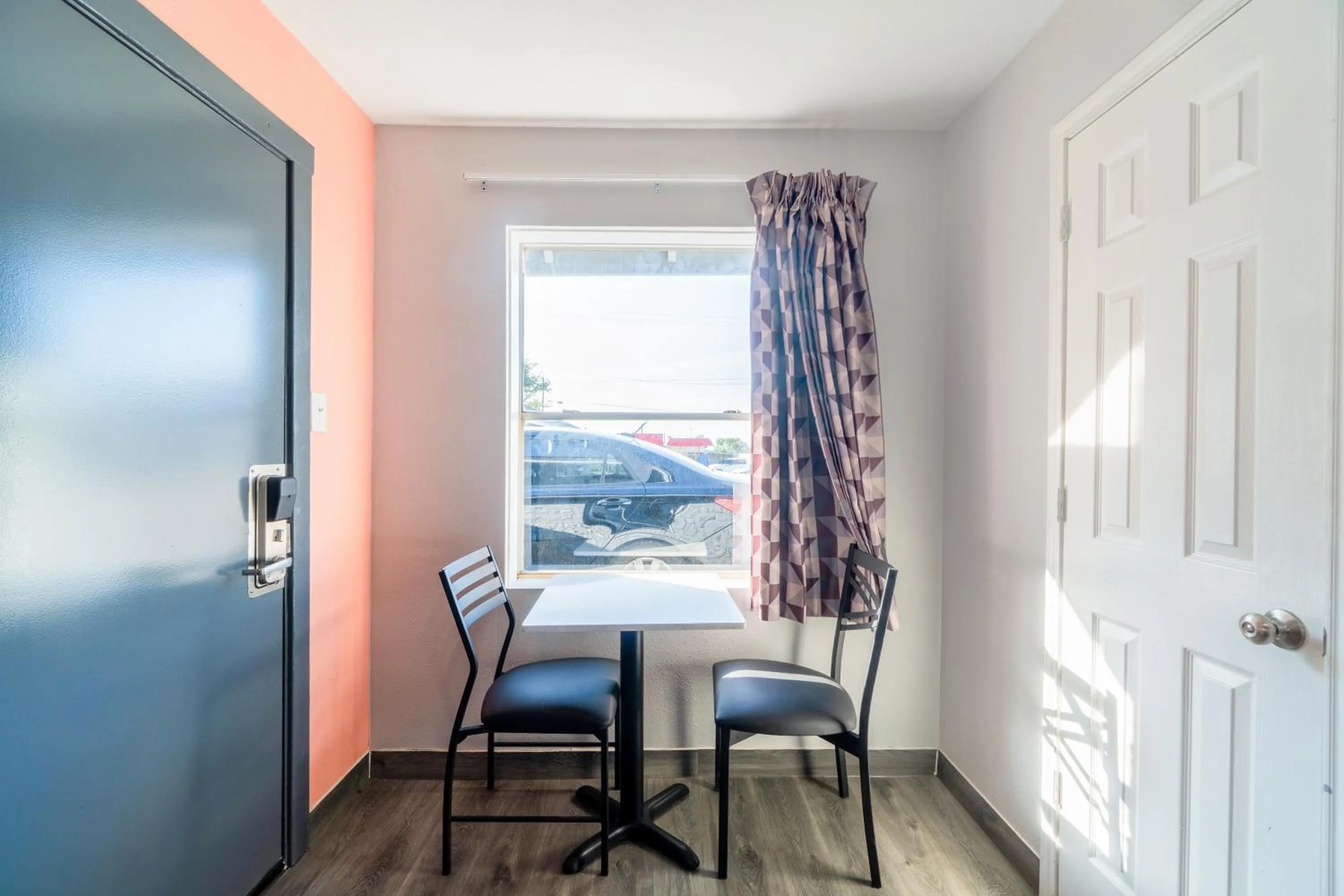 Area and facilities in Royal Inn